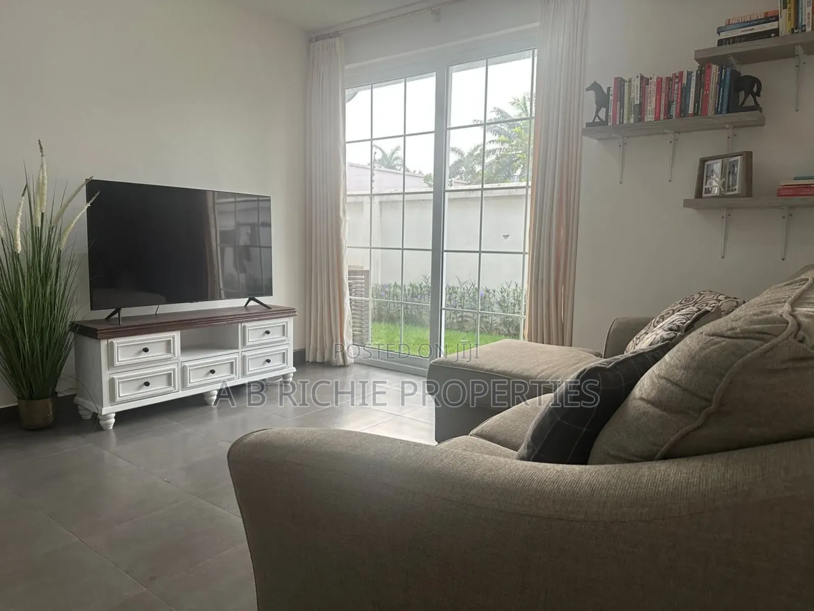 Furnished 1bdrm Apartment in Ab Richie Properties, Osu for sale in Osu