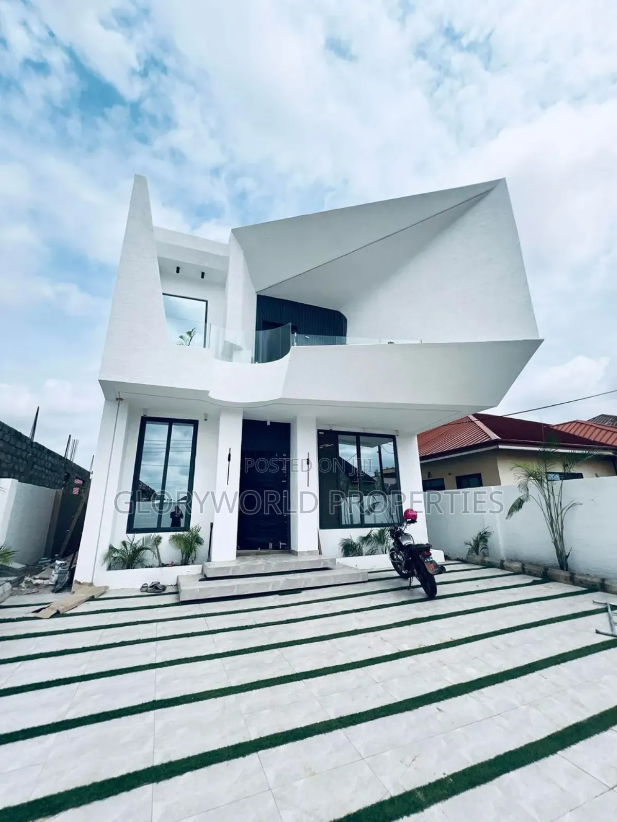 4bdrm House in East Legon for sale in East Legon
