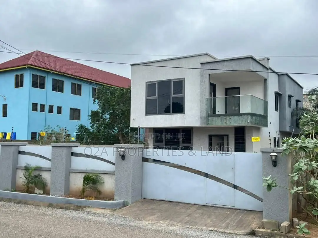 4bdrm House in Adenta, New Legon for sale in New Legon