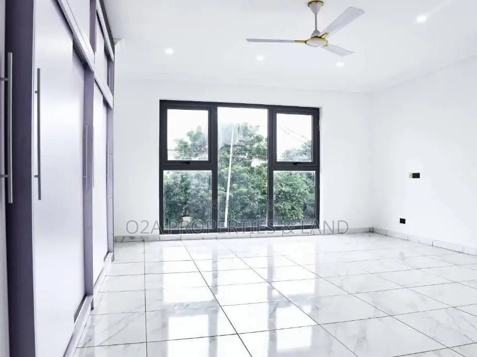 4bdrm House in Adenta, New Legon for sale in New Legon