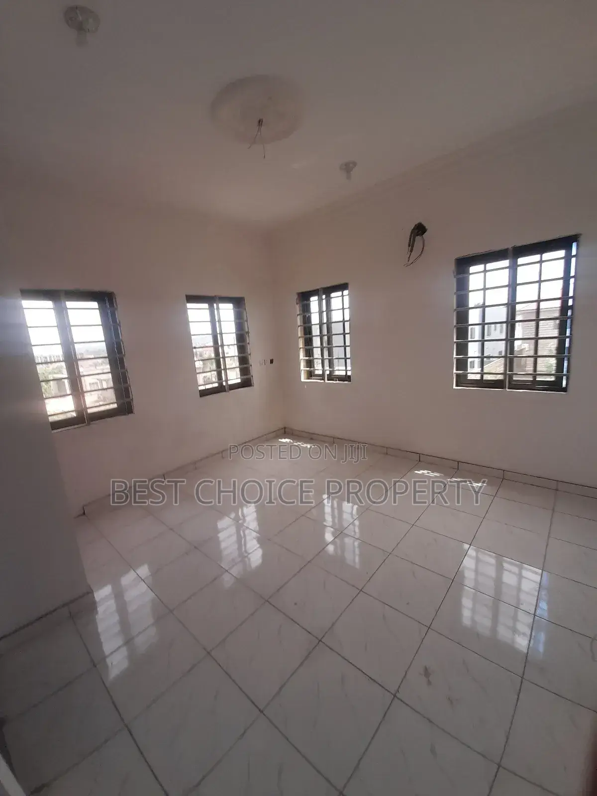 2bdrm Apartment in Lakeside for rent in Lake Side Estate