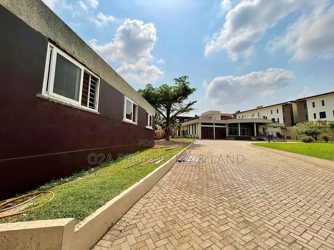 5bdrm House in Airport for rent in Airport Residential Area