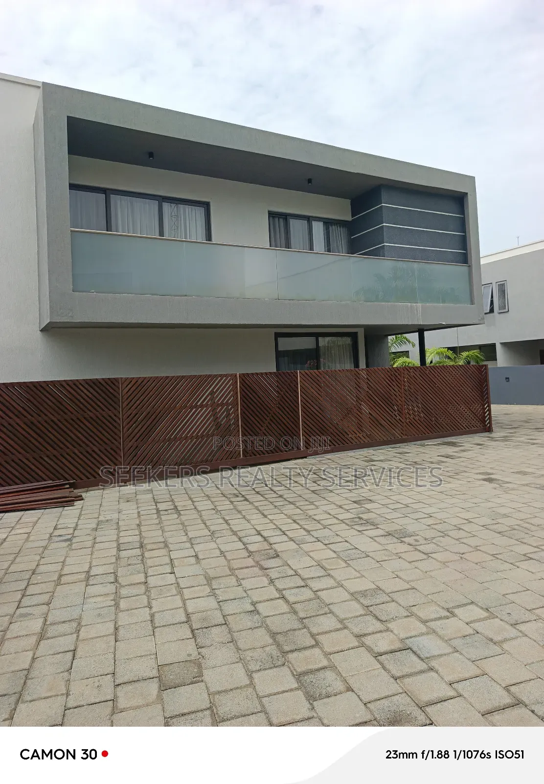 4bdrm Townhouse / Terrace in Seekers Realty, Cantonments for rent in Cantonments