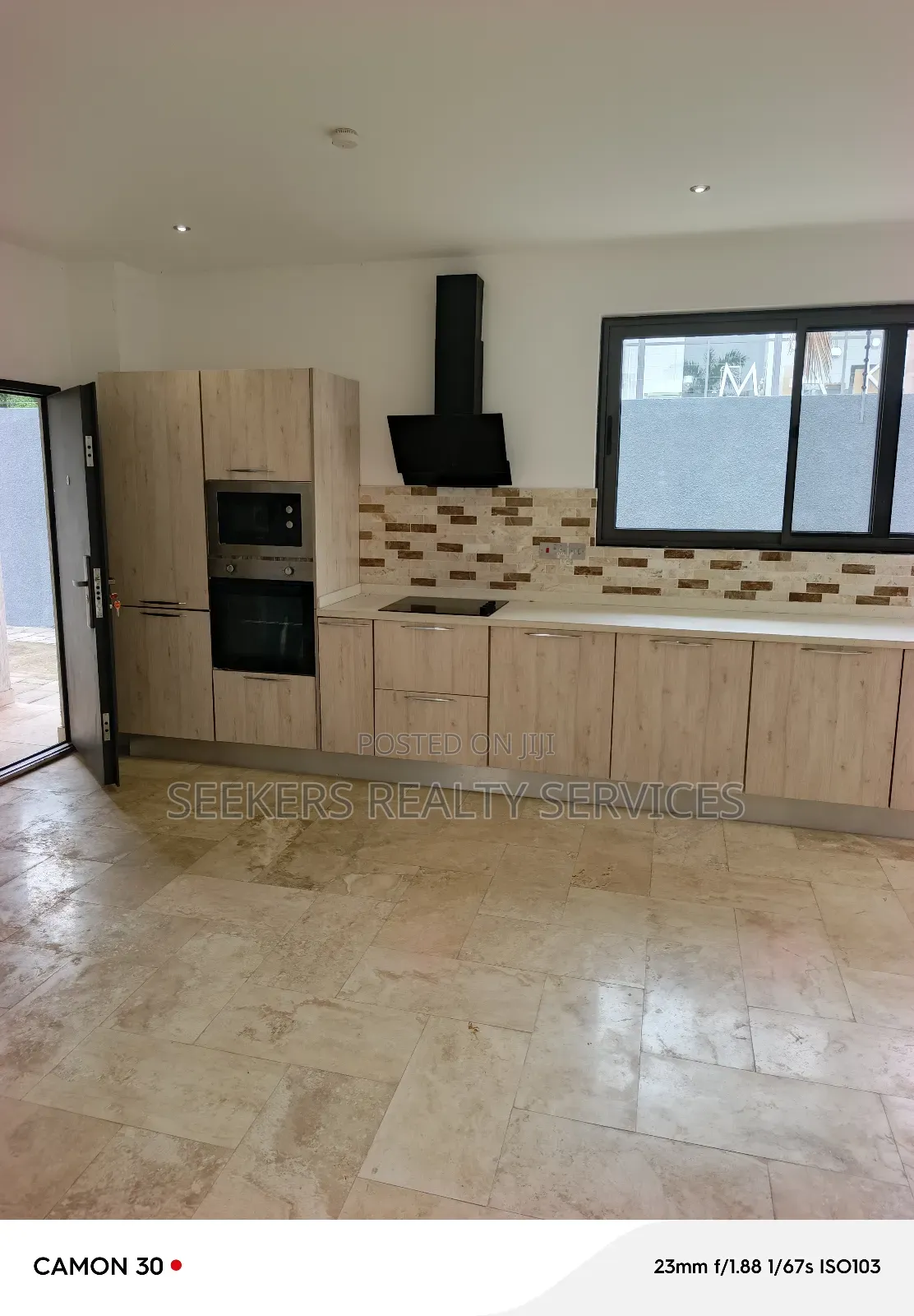 4bdrm Townhouse / Terrace in Seekers Realty, Cantonments for rent in Cantonments