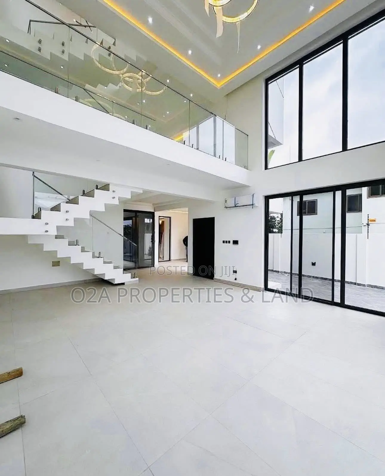 4bdrm House in East Legon, American House for sale in American House