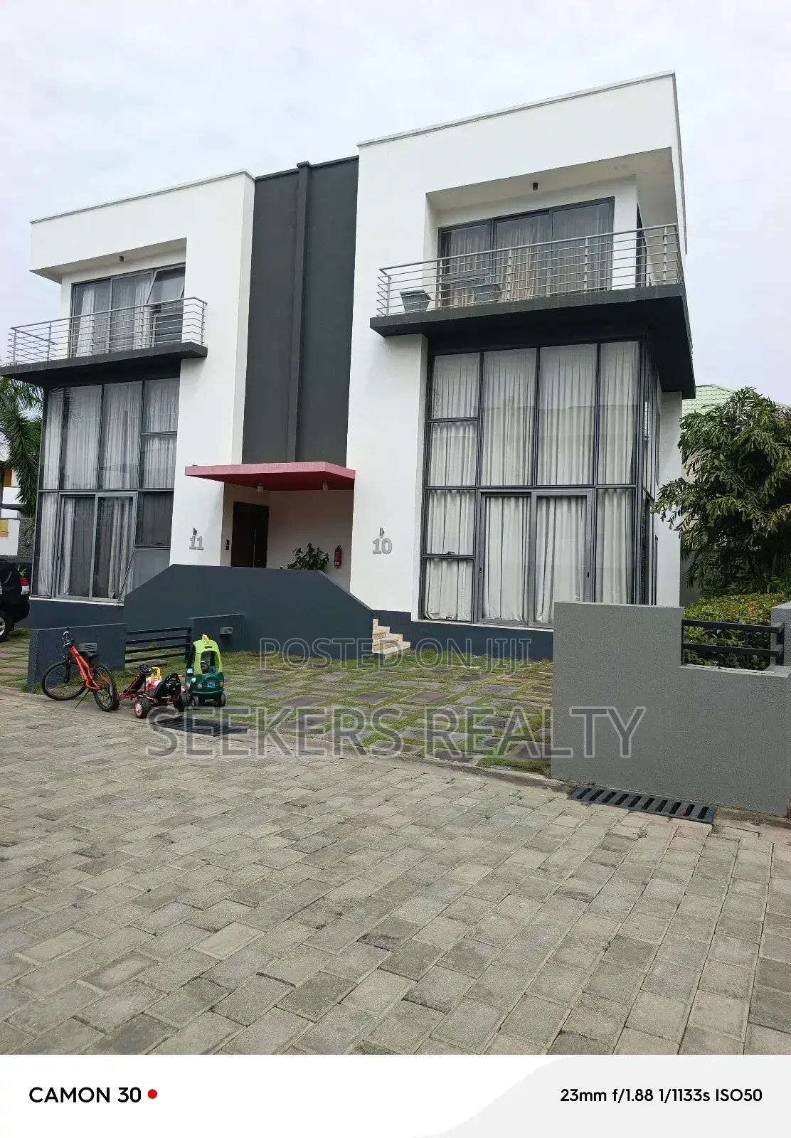 Furnished 3bdrm Townhouse / Terrace in Seekers Realty, Cantonments in Cantonments