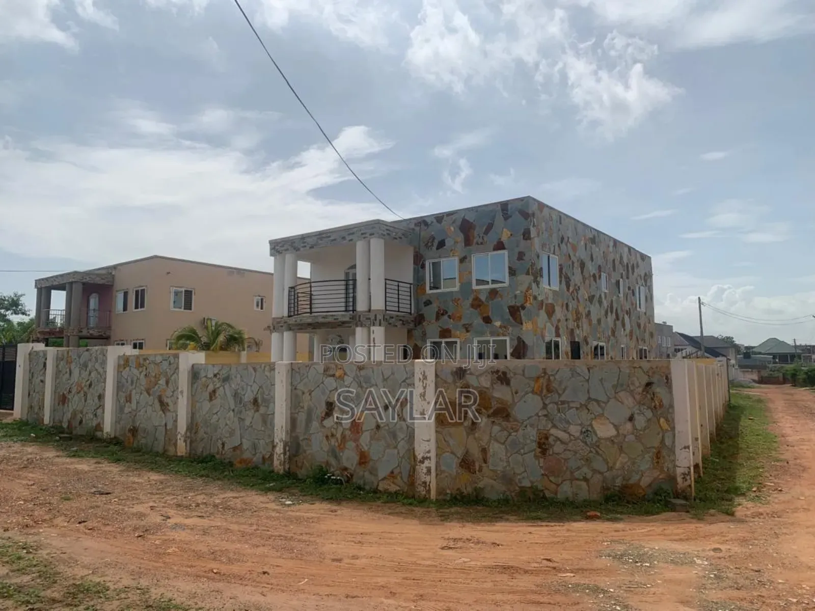 Furnished 5bdrm Condo in Enjoyy Estates, Tema Metropolitan for sale in Tema Metropolitan