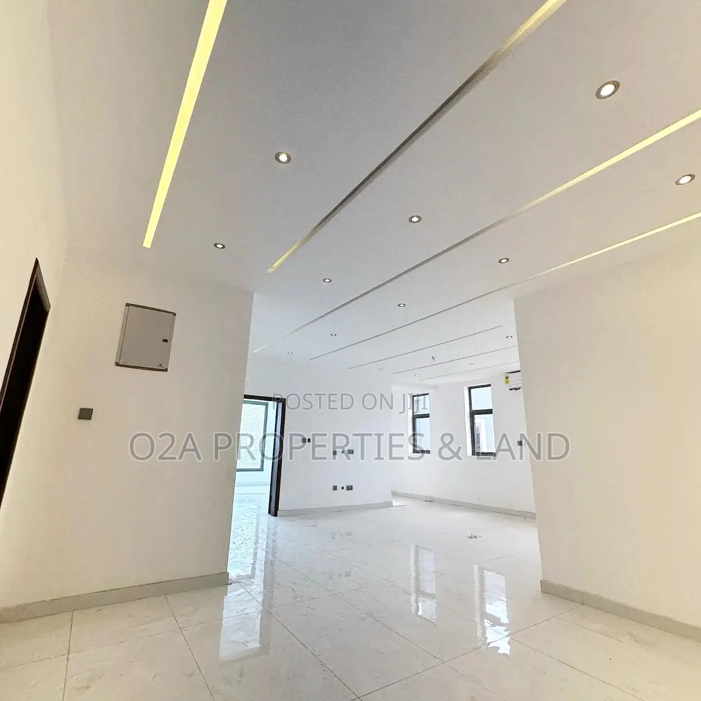 4bdrm House in Ashaley Botwe, Lake Side Estate for sale in Lake Side Estate