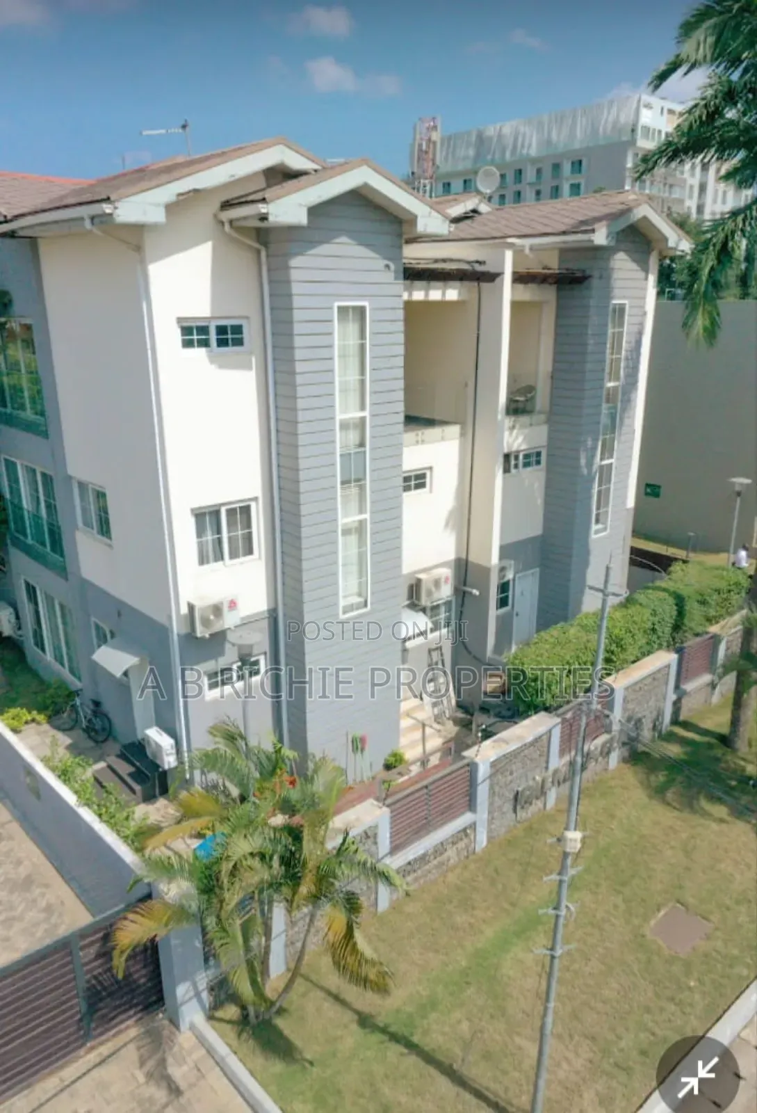 Furnished 4bdrm Townhouse/Terrace for sale in Airport Residential Area