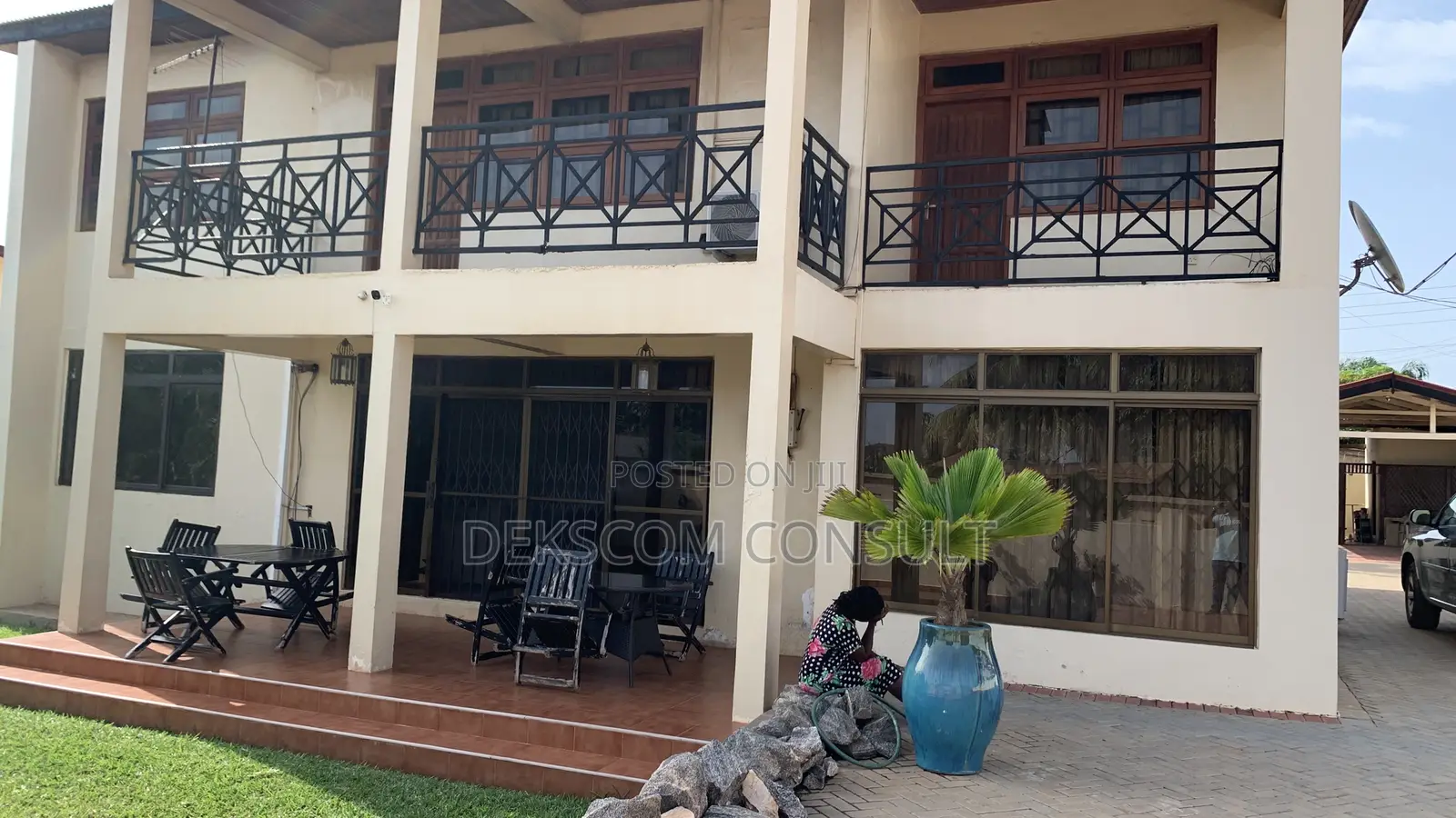 4bdrm Duplex in Nungua for sale in Nungua