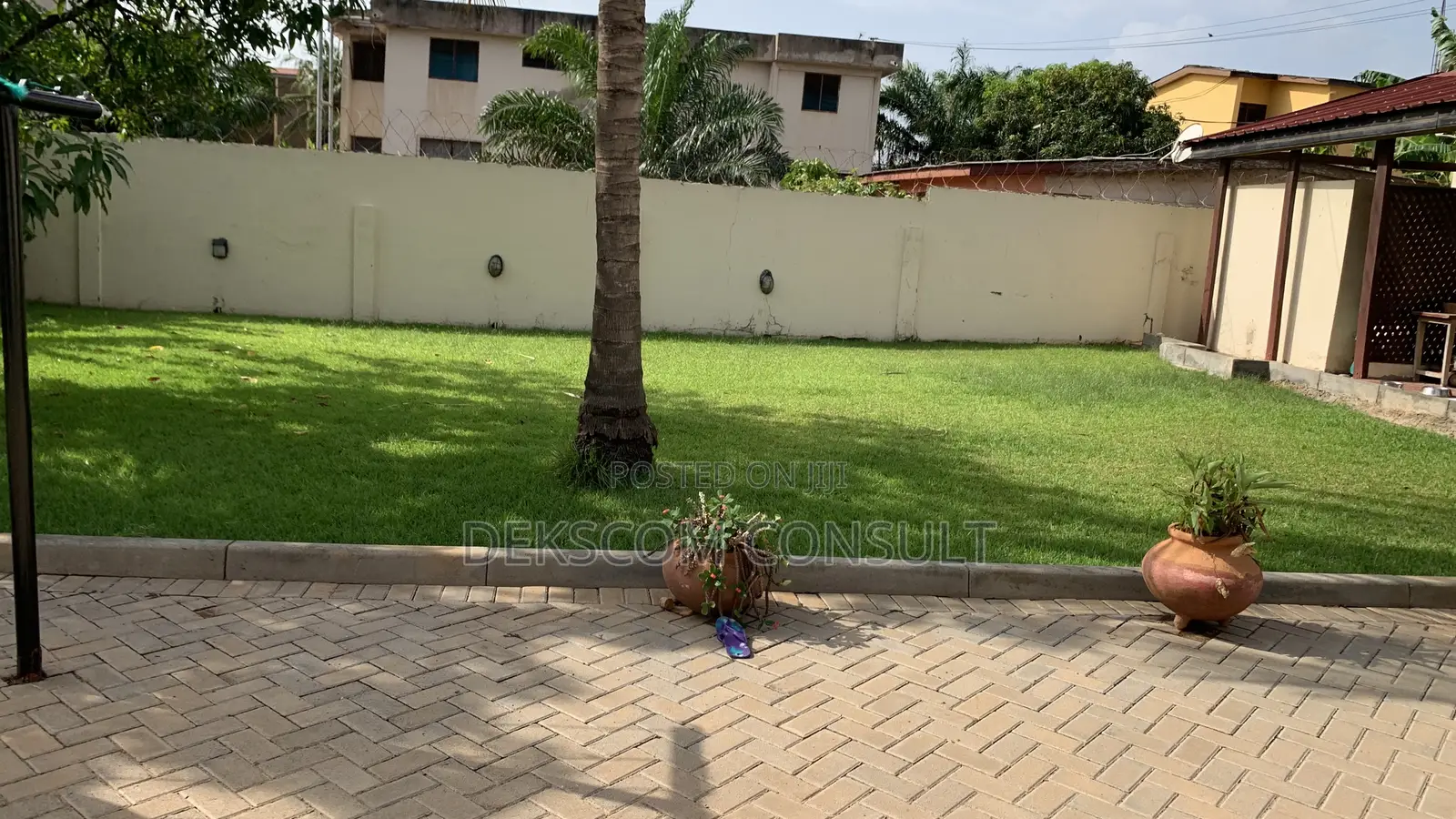 4bdrm Duplex in Nungua for sale in Nungua