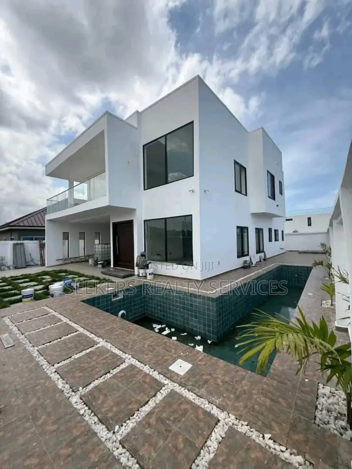4bdrm Townhouse/Terrace in Seekers Realty, Accra Metropolitan for sale in Accra Metropolitan