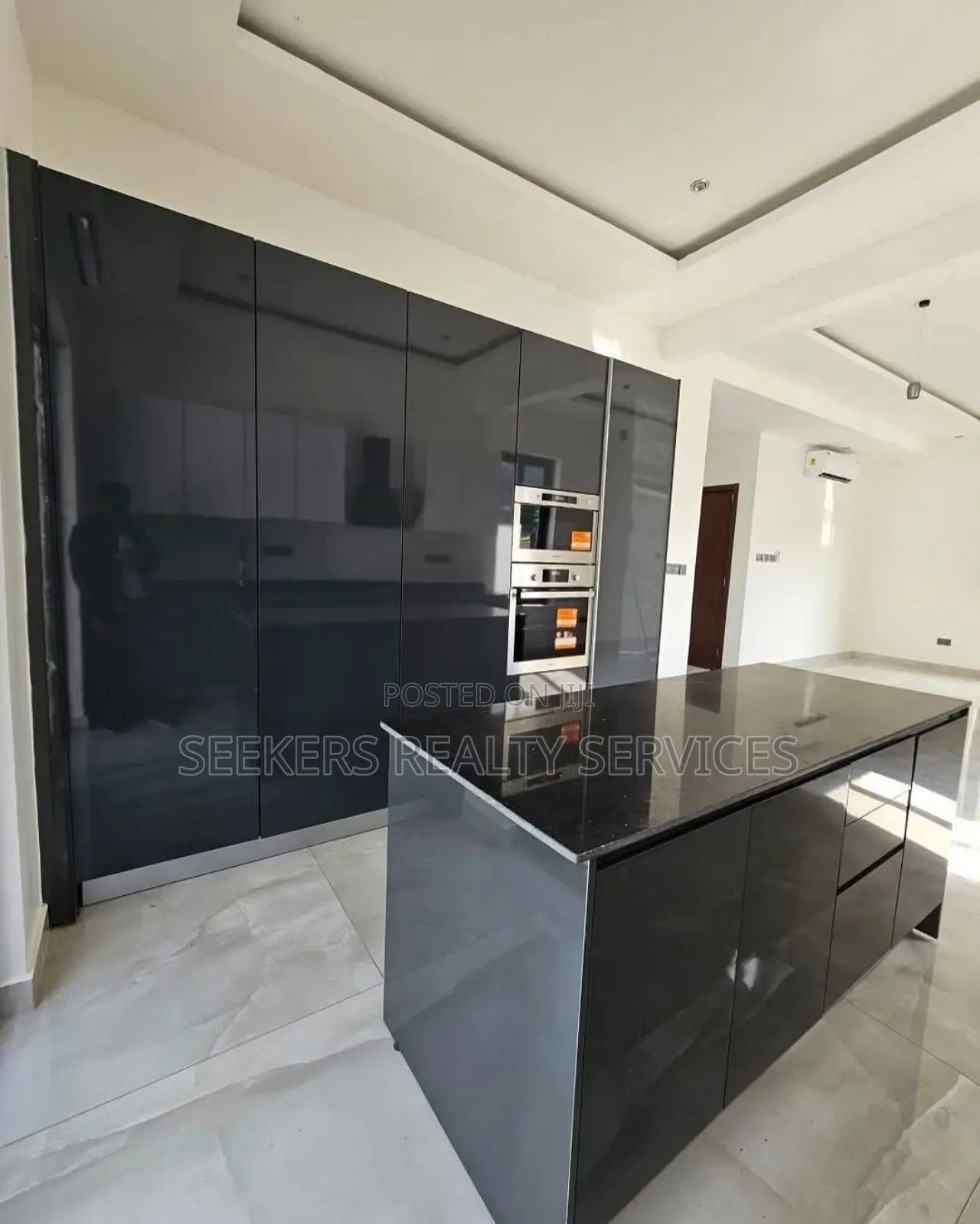 4bdrm Townhouse/Terrace in Seekers Realty, Cantonments for sale in Cantonments