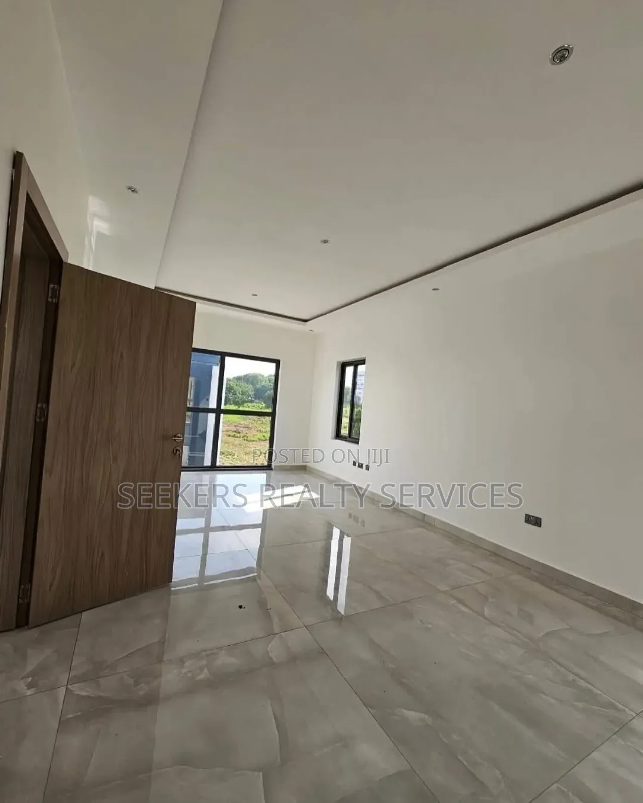 4bdrm Townhouse/Terrace in Seekers Realty, Cantonments for sale in Cantonments