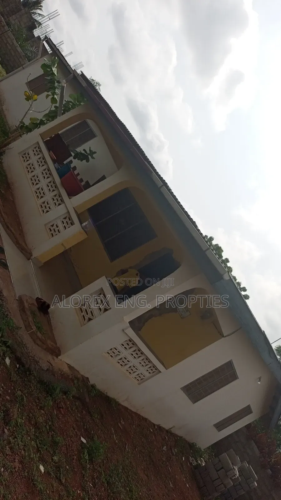 3bdrm House in Amanfro, Oyarifa for rent in Oyarifa