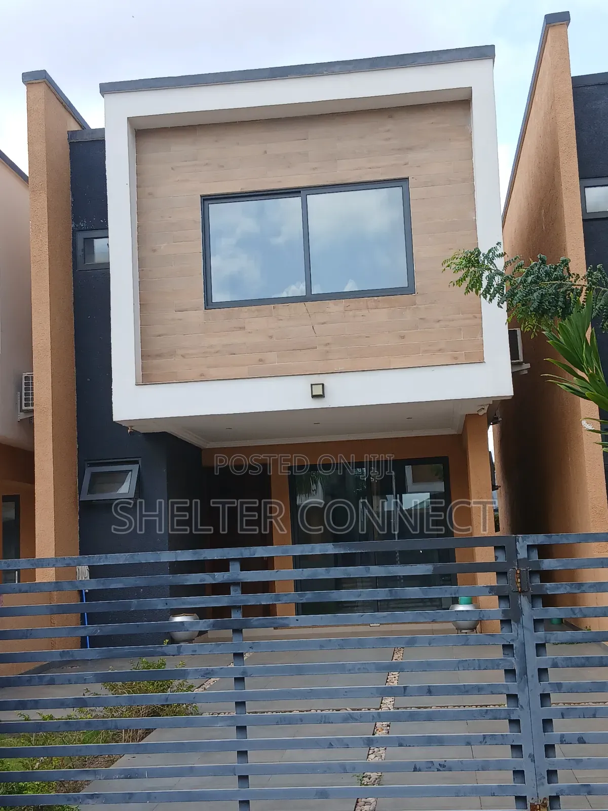 3bdrm Duplex in Oyarifa for sale in Oyarifa