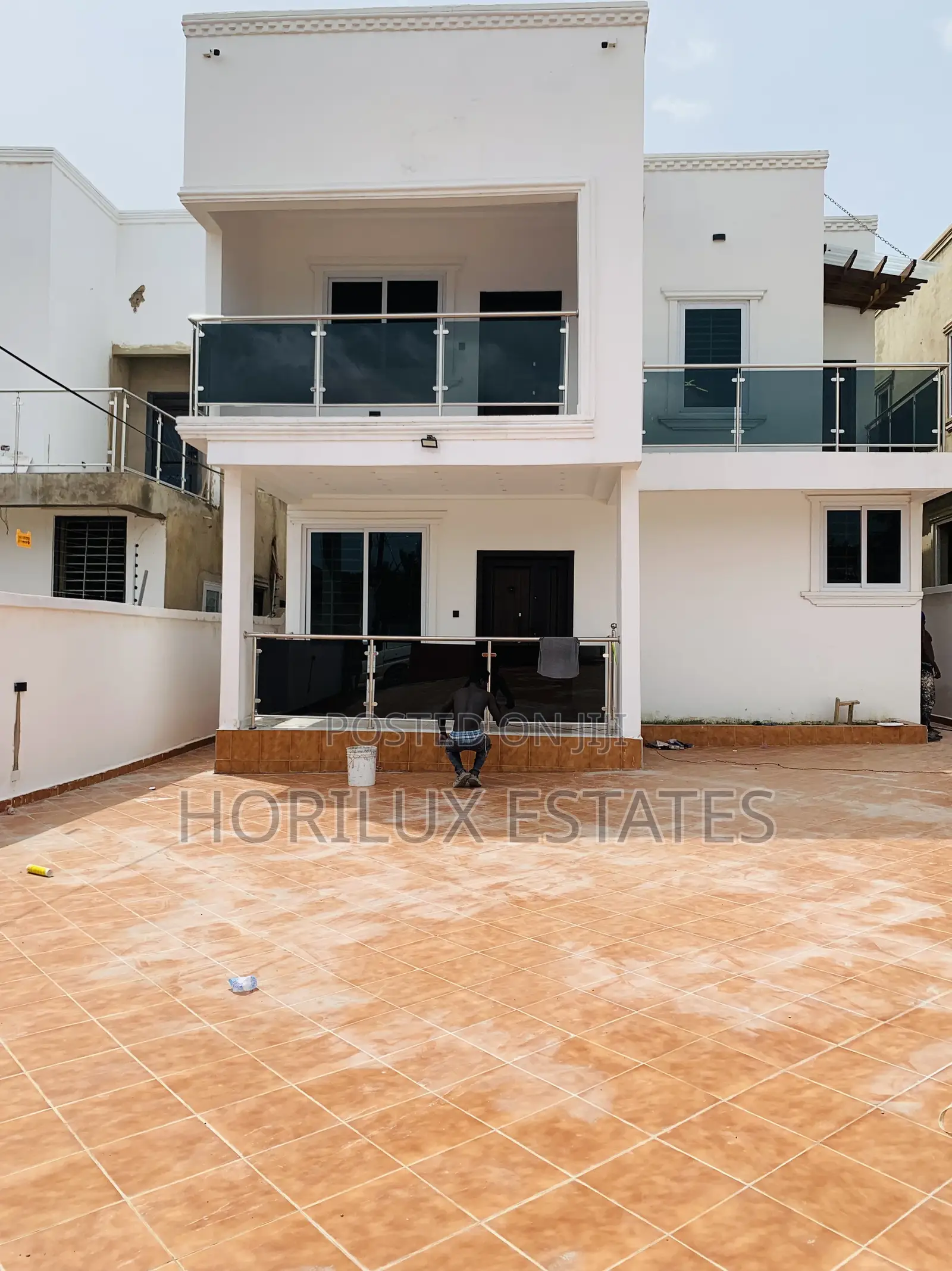 5bdrm Mansion in Horilux Estates, Kwabenya for sale in Kwabenya