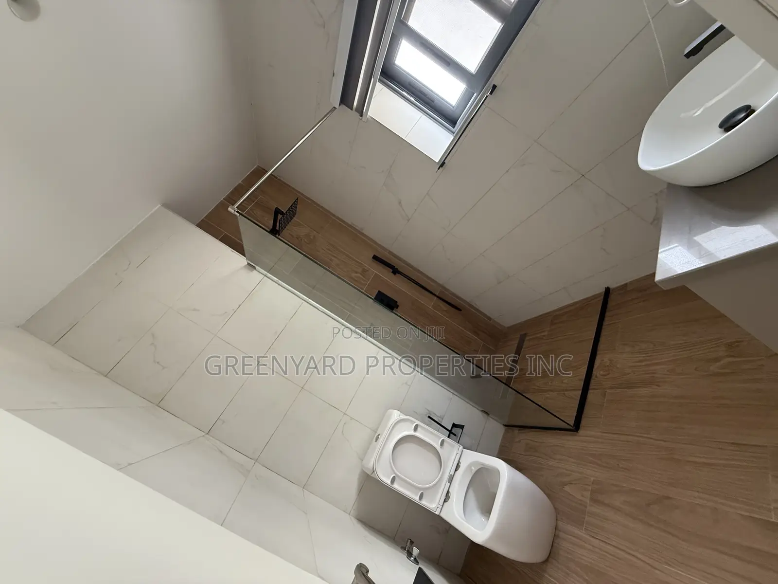 5bdrm Townhouse / Terrace in Adjiringanor, East Legon for rent in East Legon