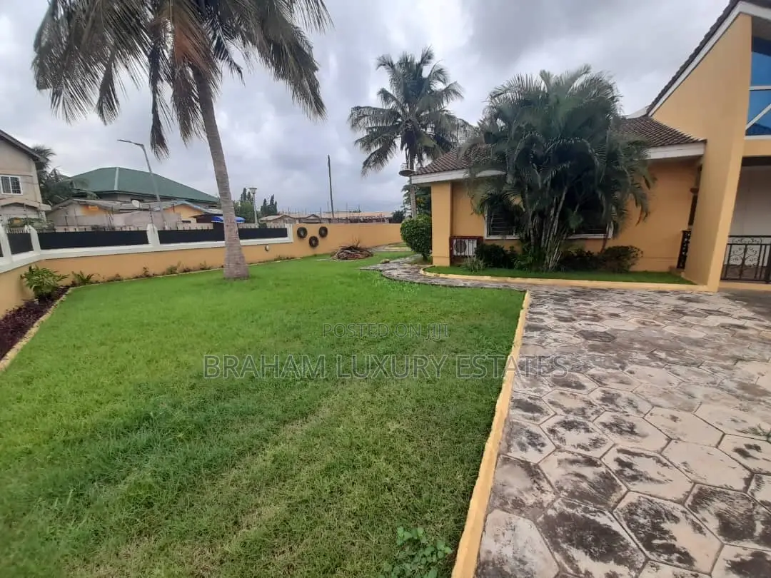 3bdrm House in Braham Luxury, Spintex for rent in Spintex
