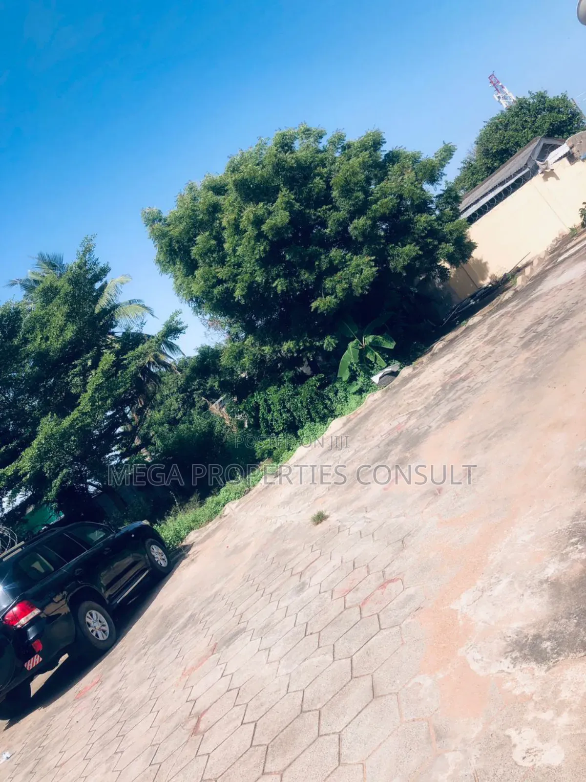 Plot of Land for Sale at Race Course Lapaz in Lapaz
