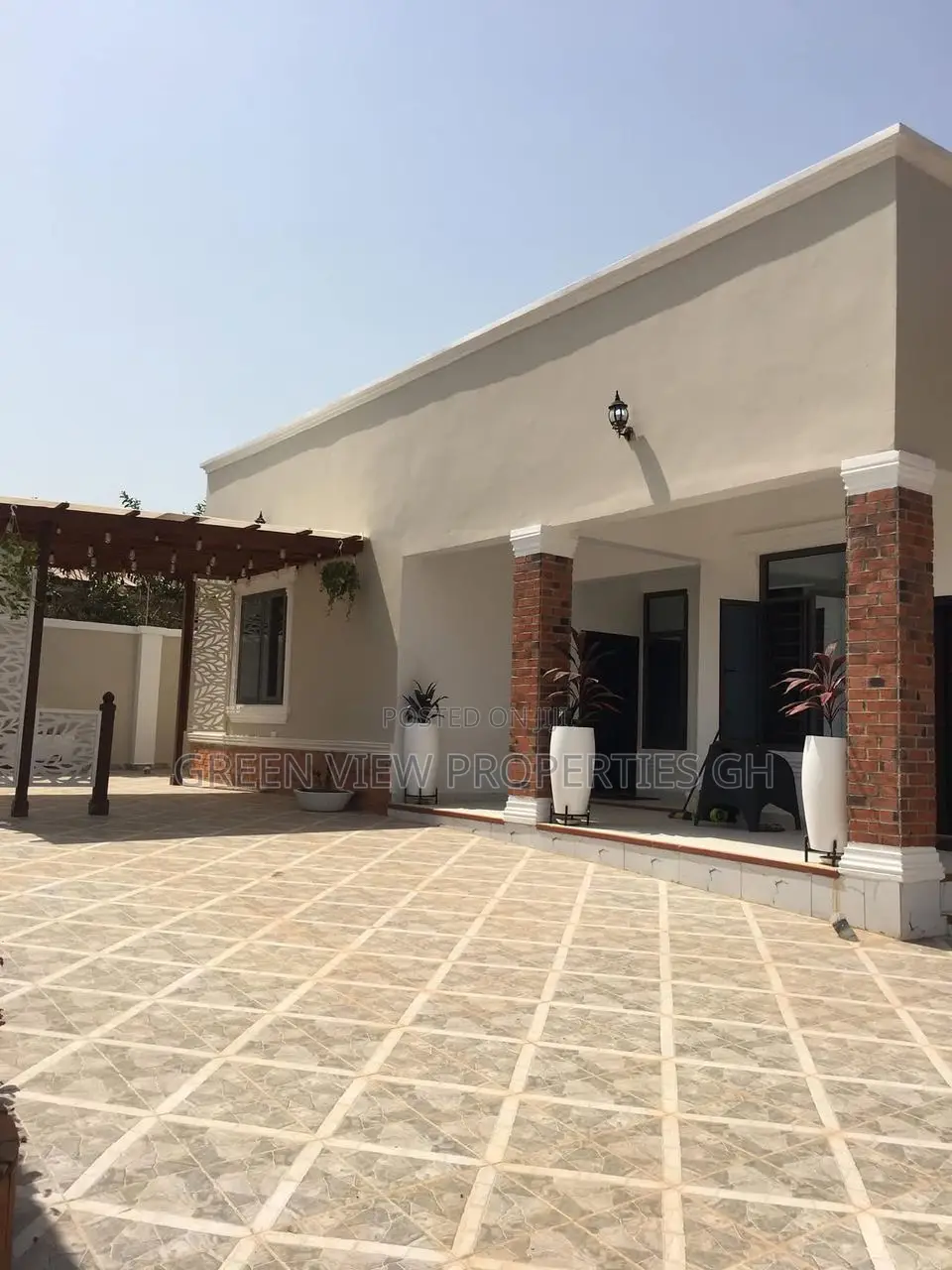 Furnished 4bdrm House in West Hills Mall Area for sale in West Hills Mall Area