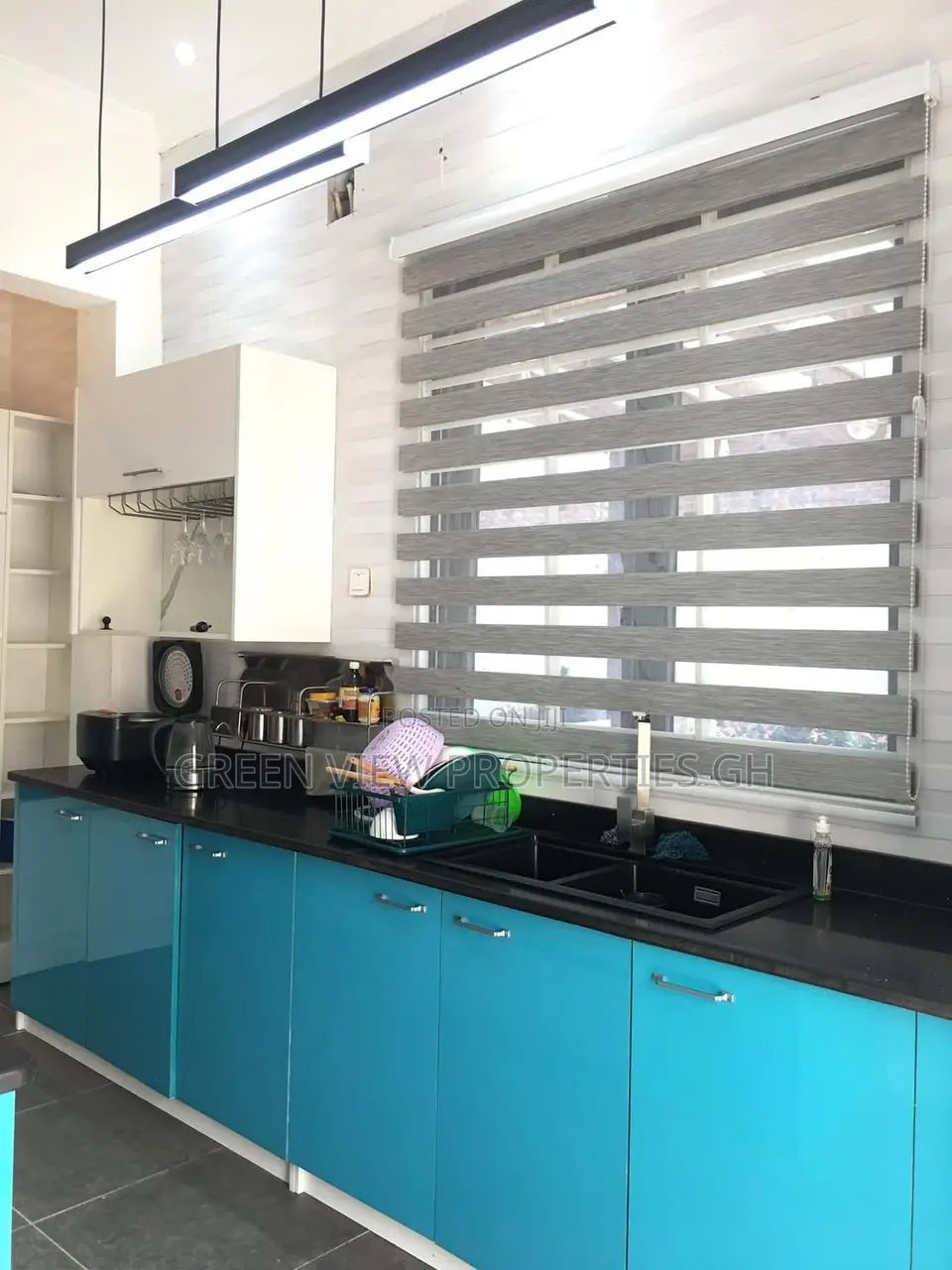 Furnished 4bdrm House in West Hills Mall Area for sale in West Hills Mall Area