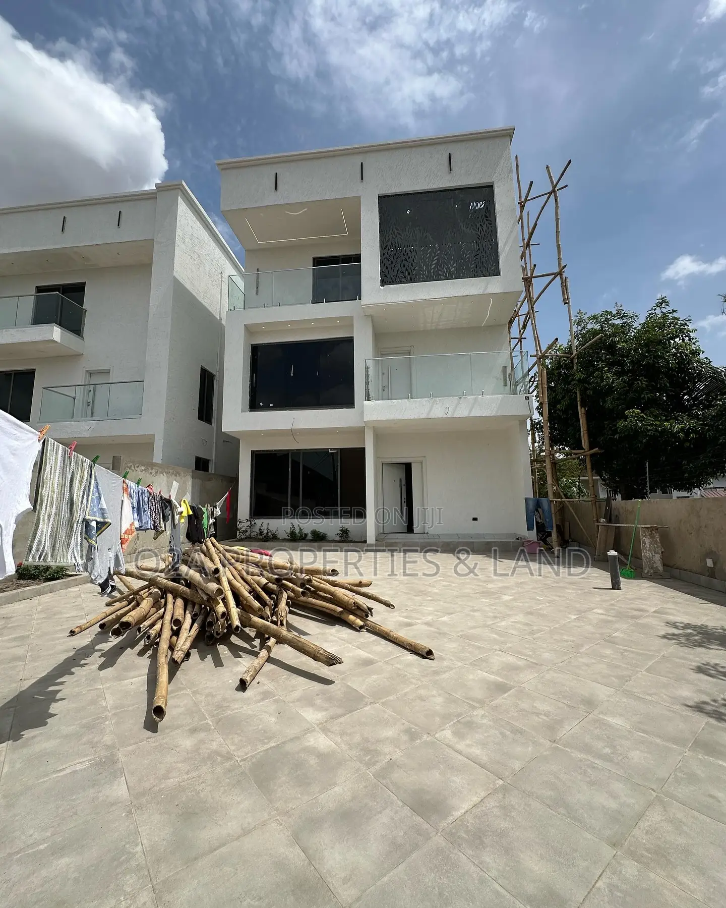6bdrm House in Legon Adjiringanor, Ability for sale in Ability
