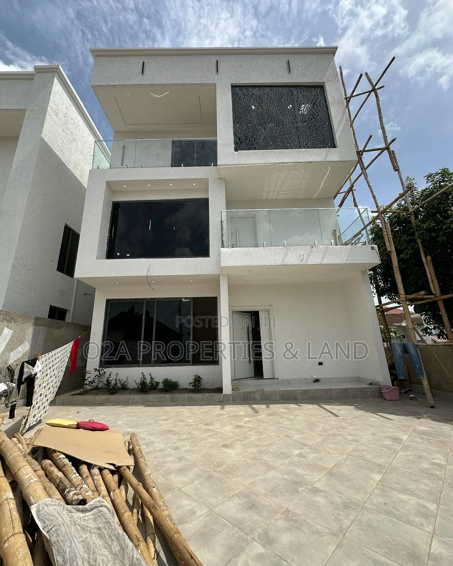 6bdrm House in Legon Adjiringanor, Ability for sale in Ability