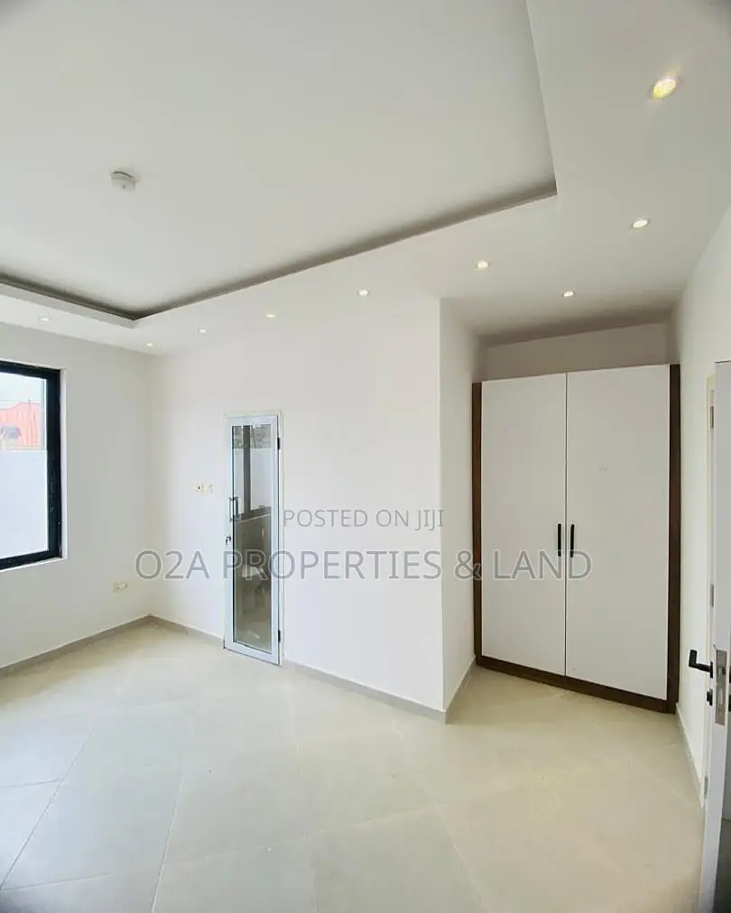 4bdrm House in Spintex Road, Baatsona Total for sale in Baatsona Total