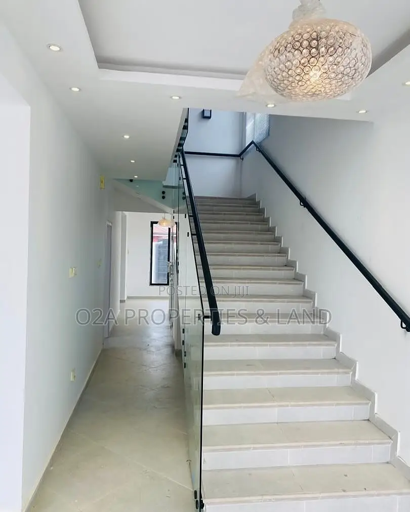 4bdrm House in Spintex Road, Baatsona Total for sale in Baatsona Total