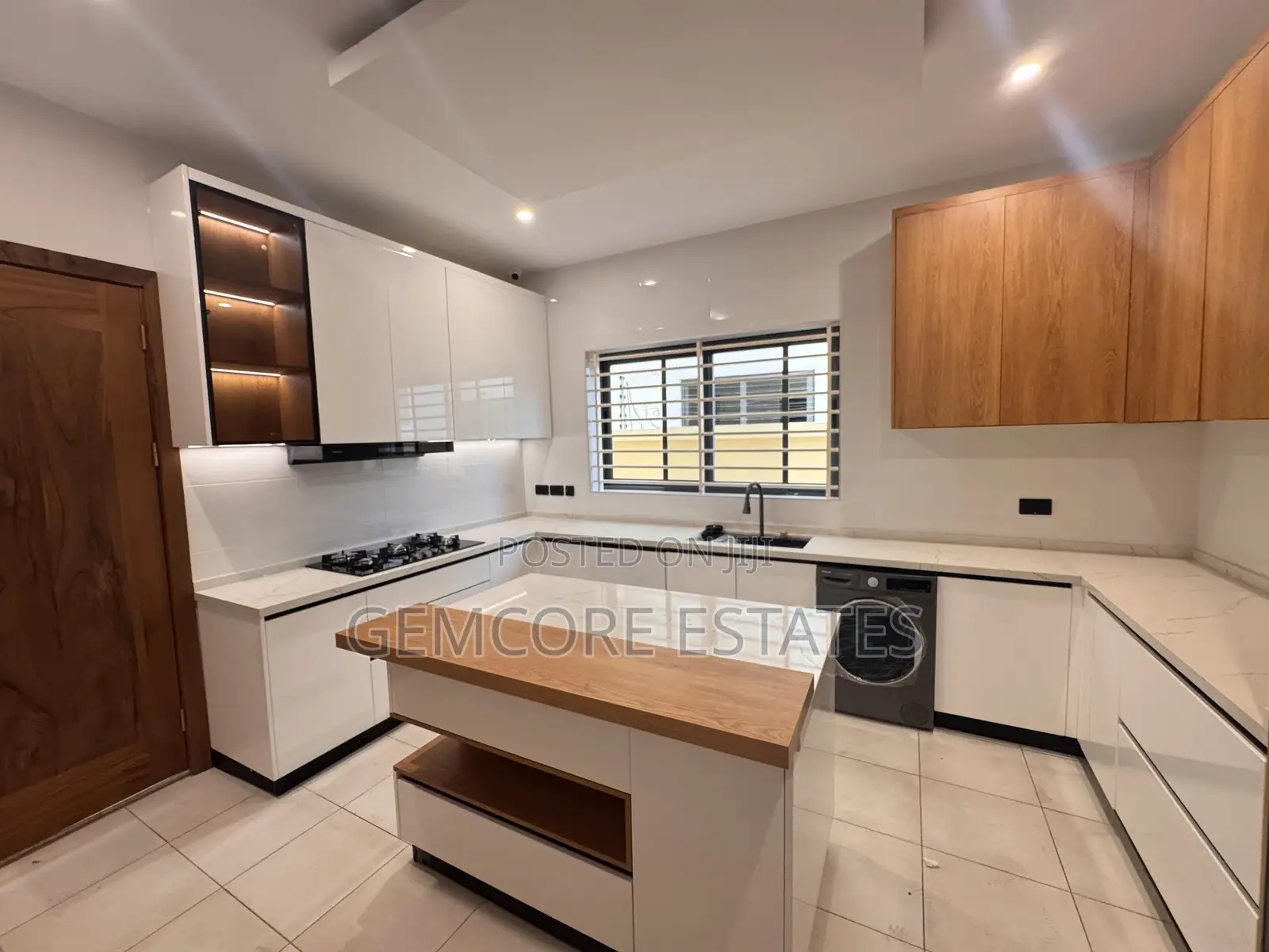 5bdrm House in East Legon for sale in East Legon