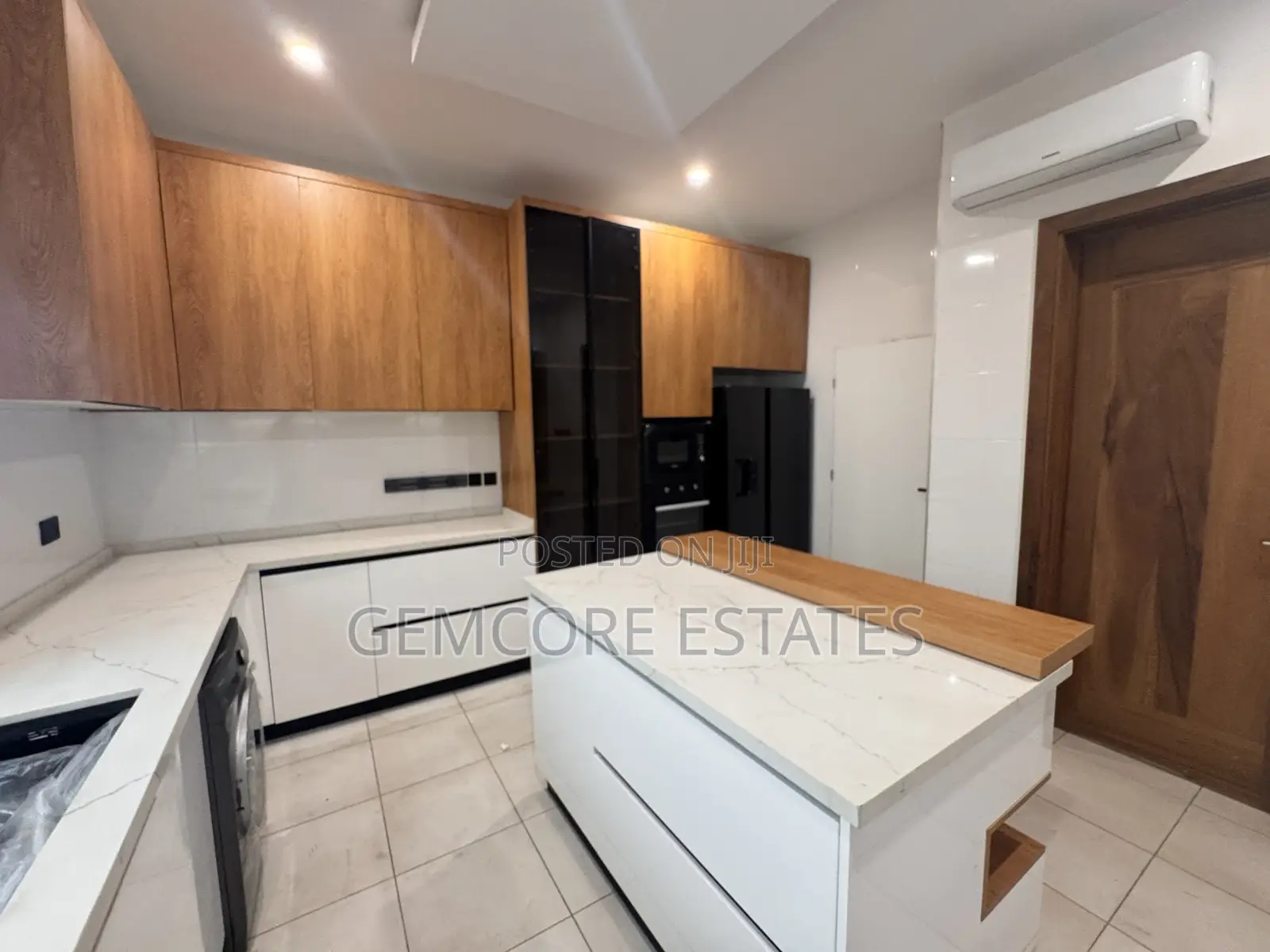 5bdrm House in East Legon for sale in East Legon