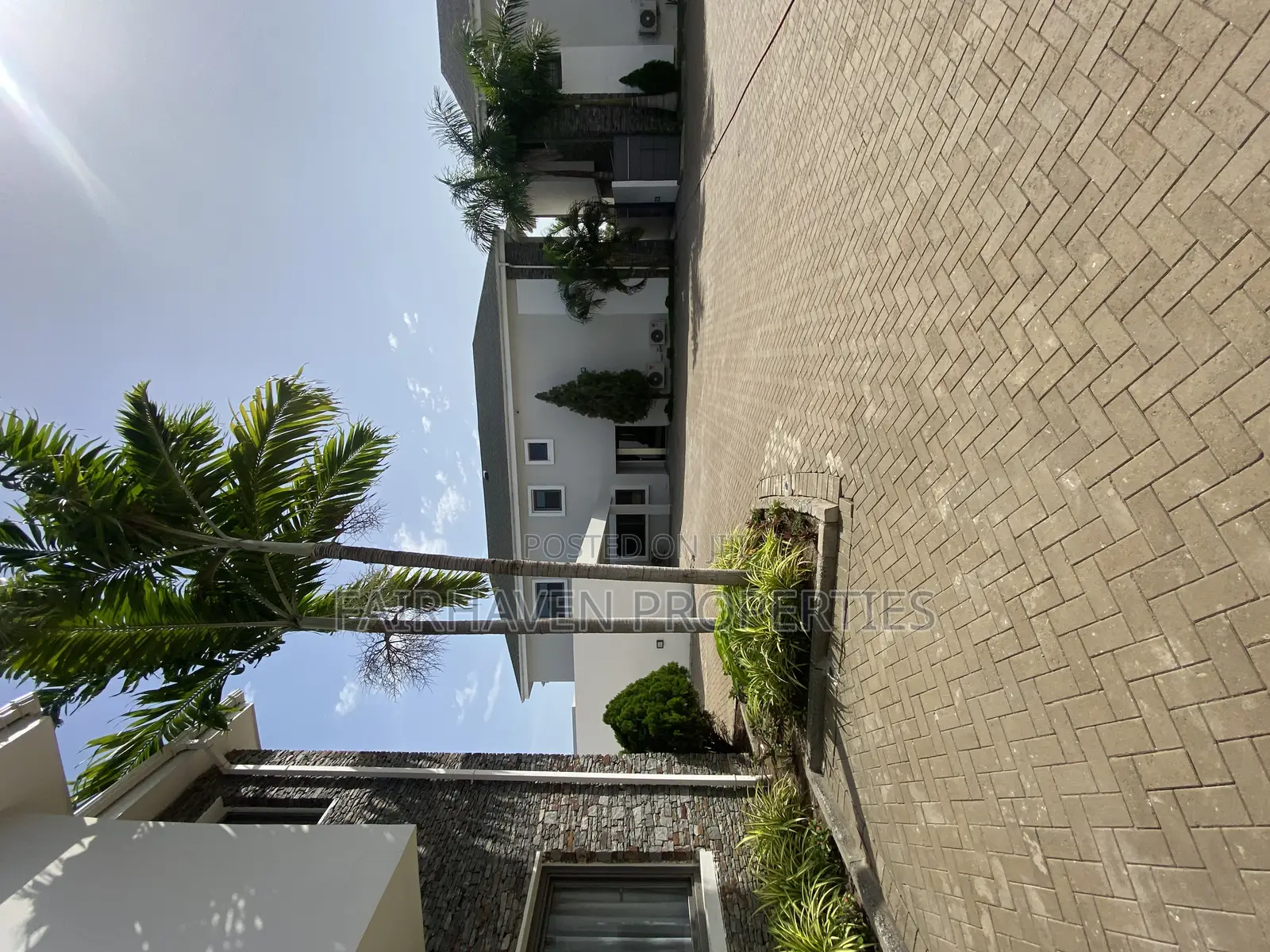 Furnished 4bdrm Apartment in East Airport for sale in Airport Residential Area