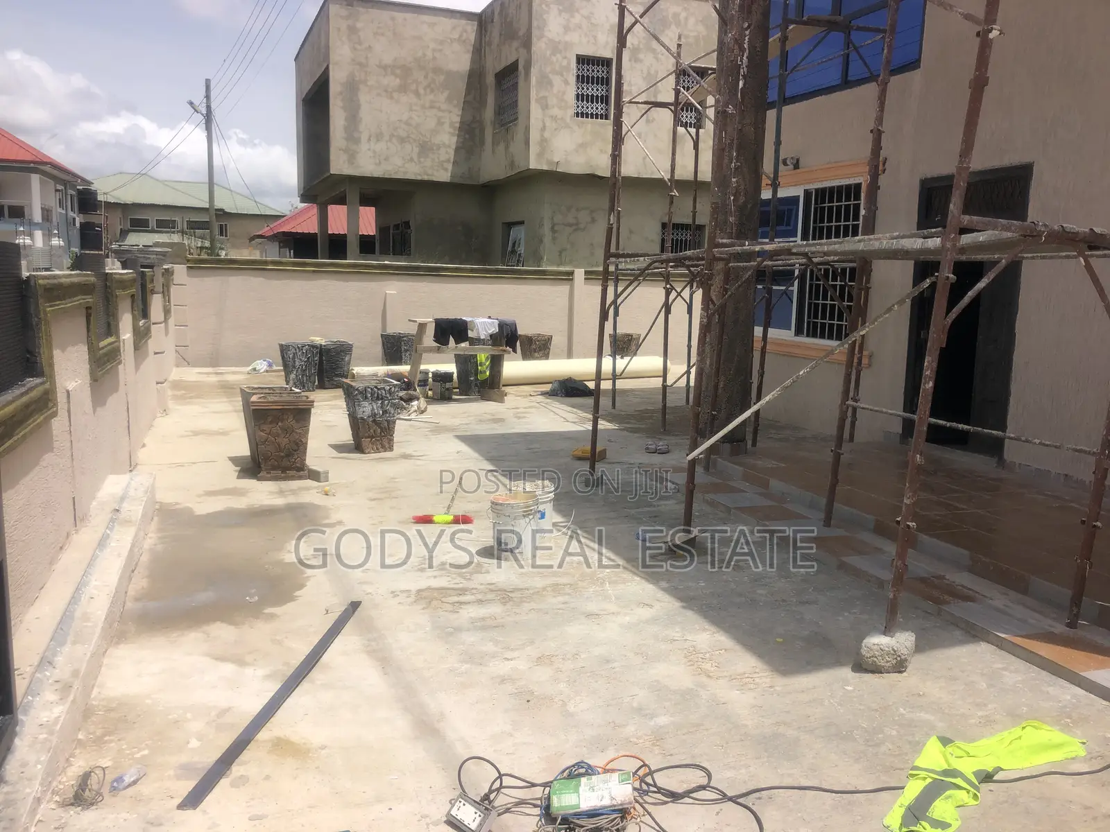 4bdrm Duplex in Tuba, Ga South Municipal for sale in Ga South Municipal