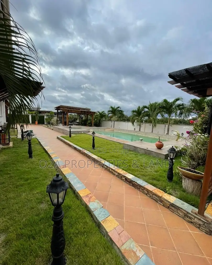 4bdrm House in East Airport for rent in Airport Residential Area