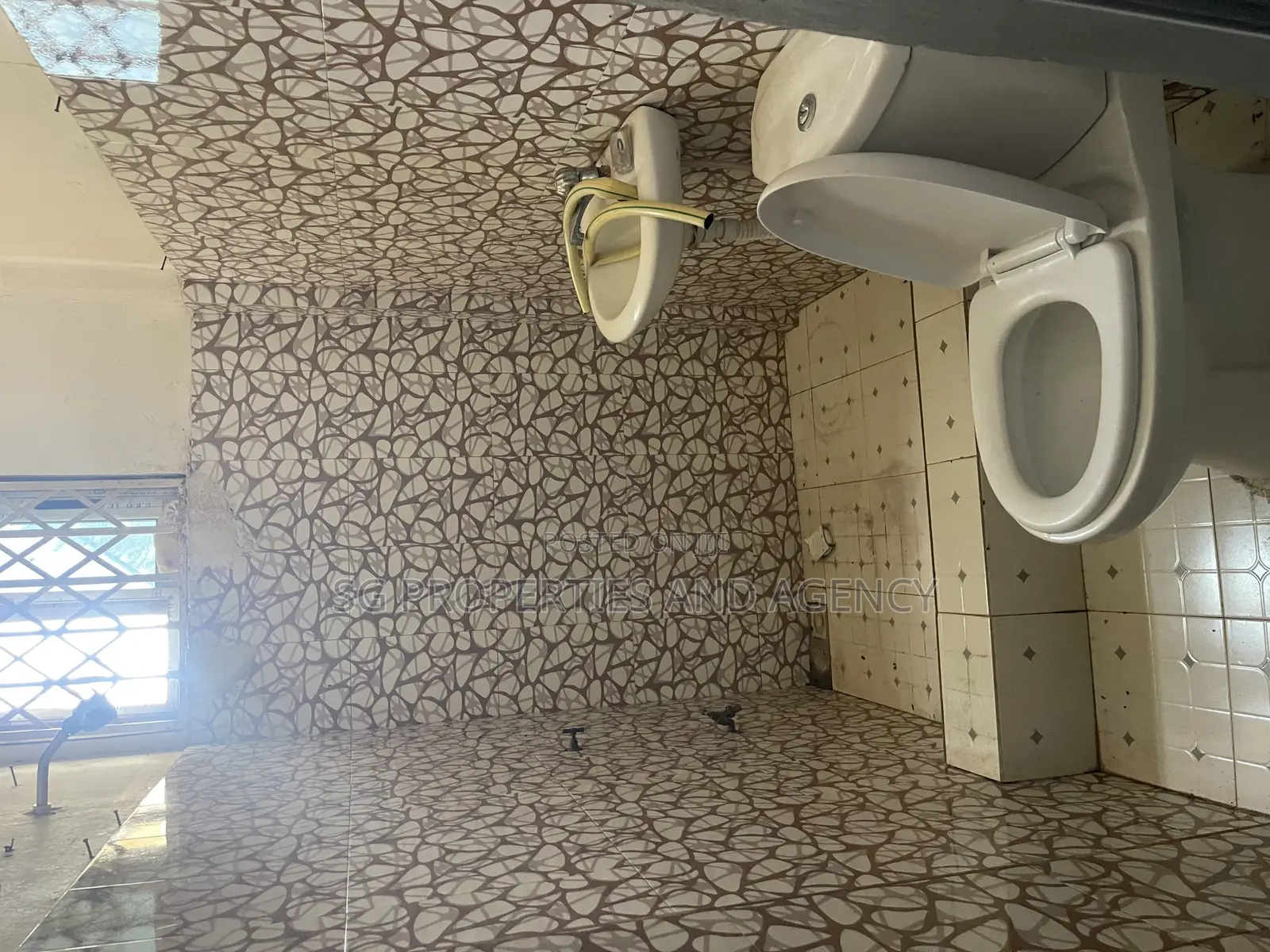 2bdrm Apartment in Batsonaa, Spintex for rent in Spintex