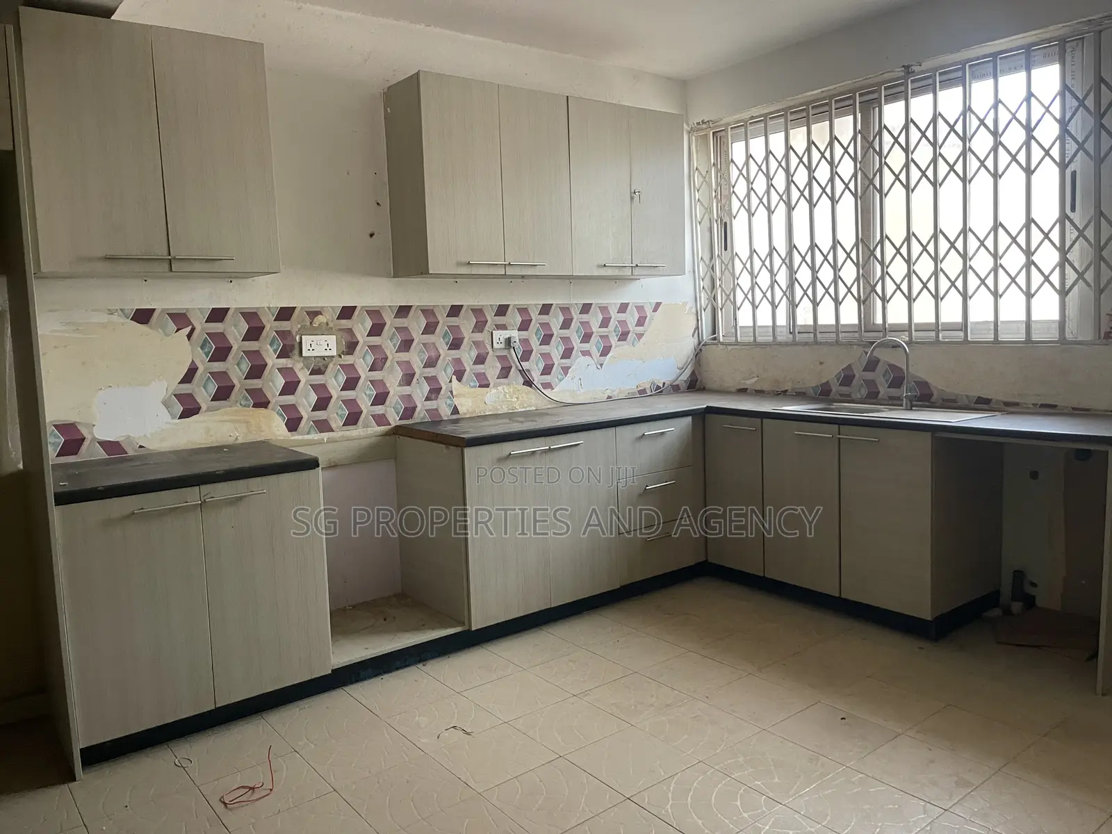 2bdrm Apartment in Batsonaa, Spintex for rent in Spintex