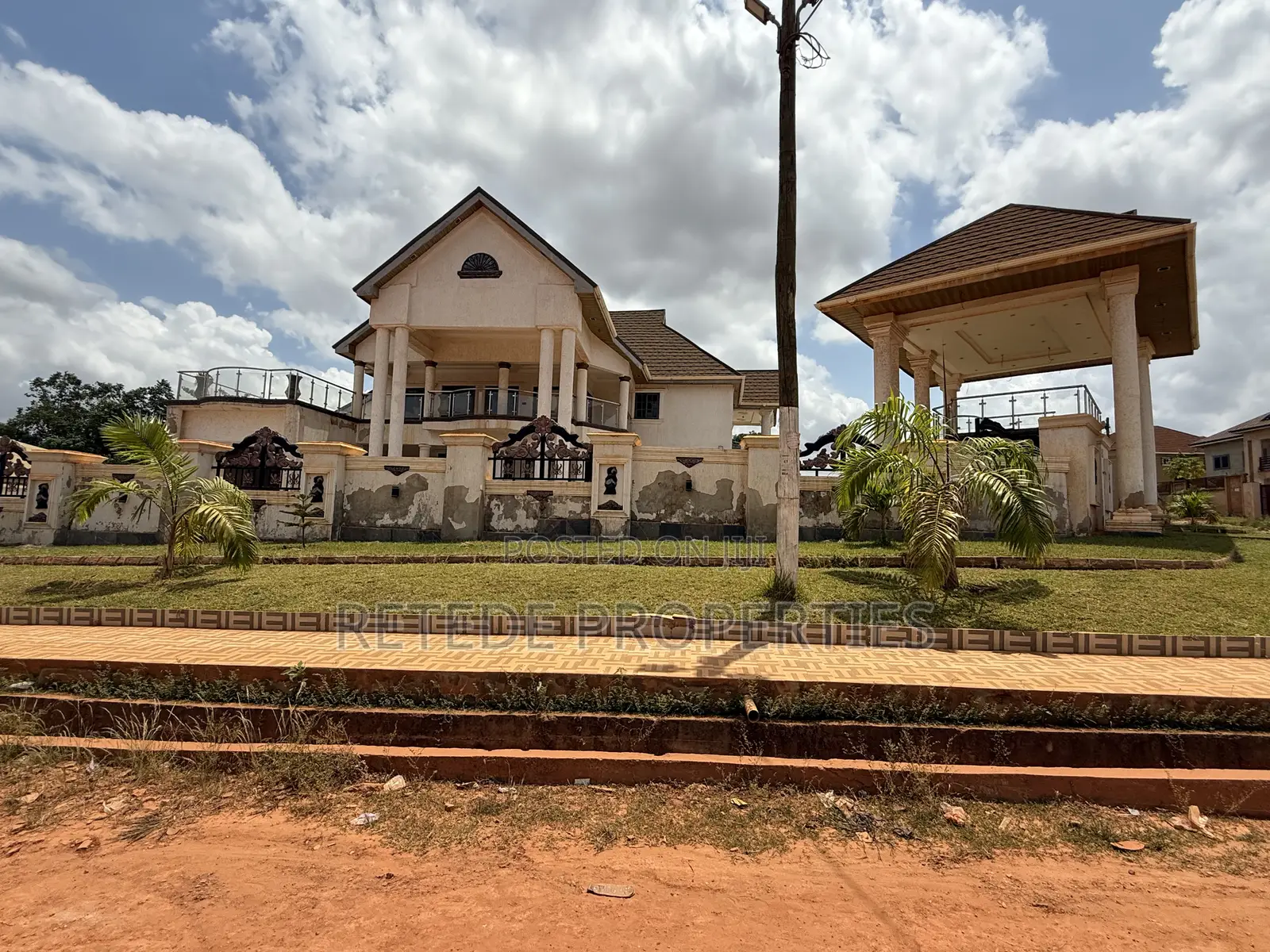 Furnished 7bdrm House in Retede Properties, Kumasi Metropolitan in Kumasi Metropolitan