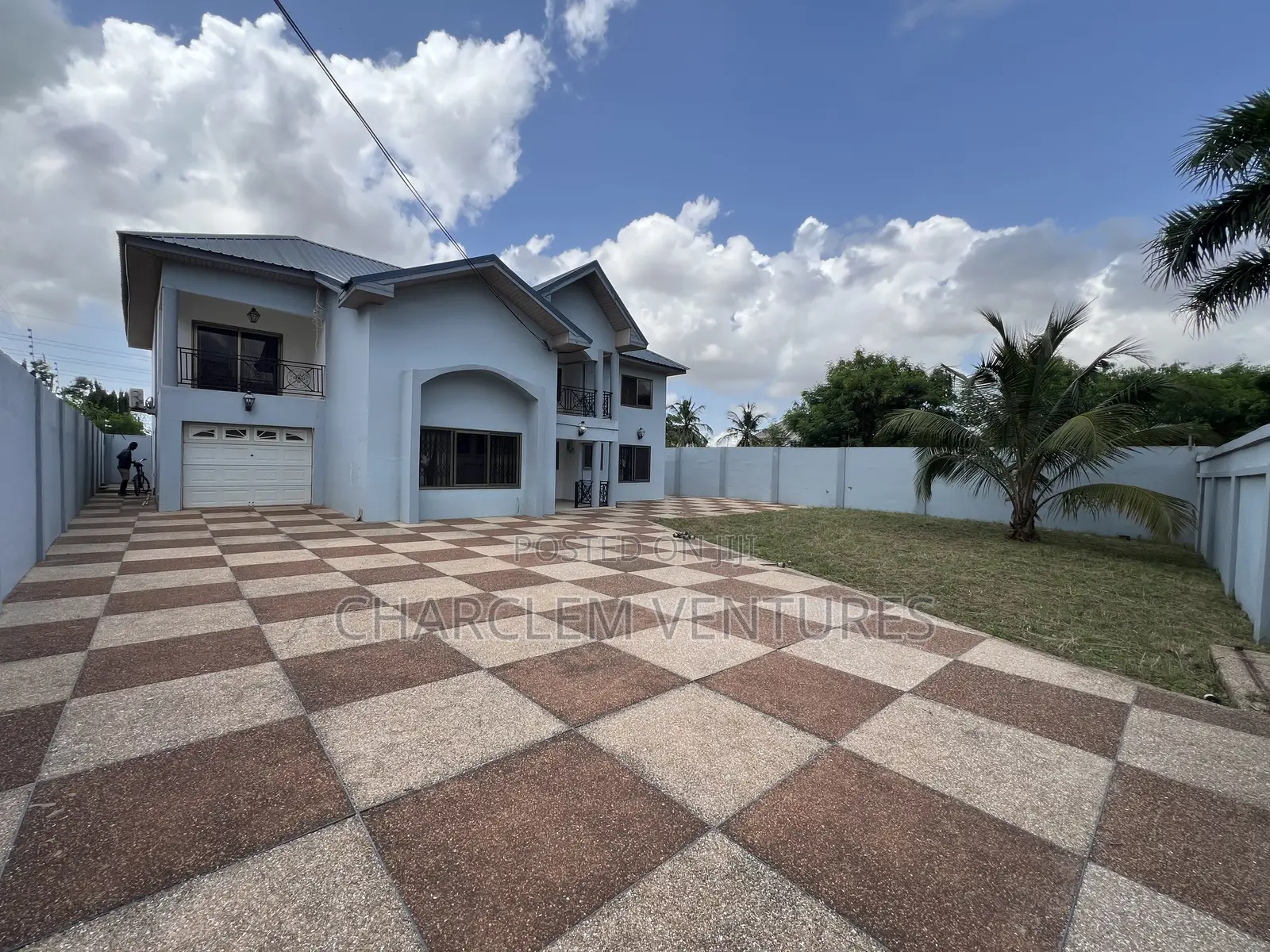 4bdrm House in Charclem Ventures, Adjiriganor for sale in Adjiriganor