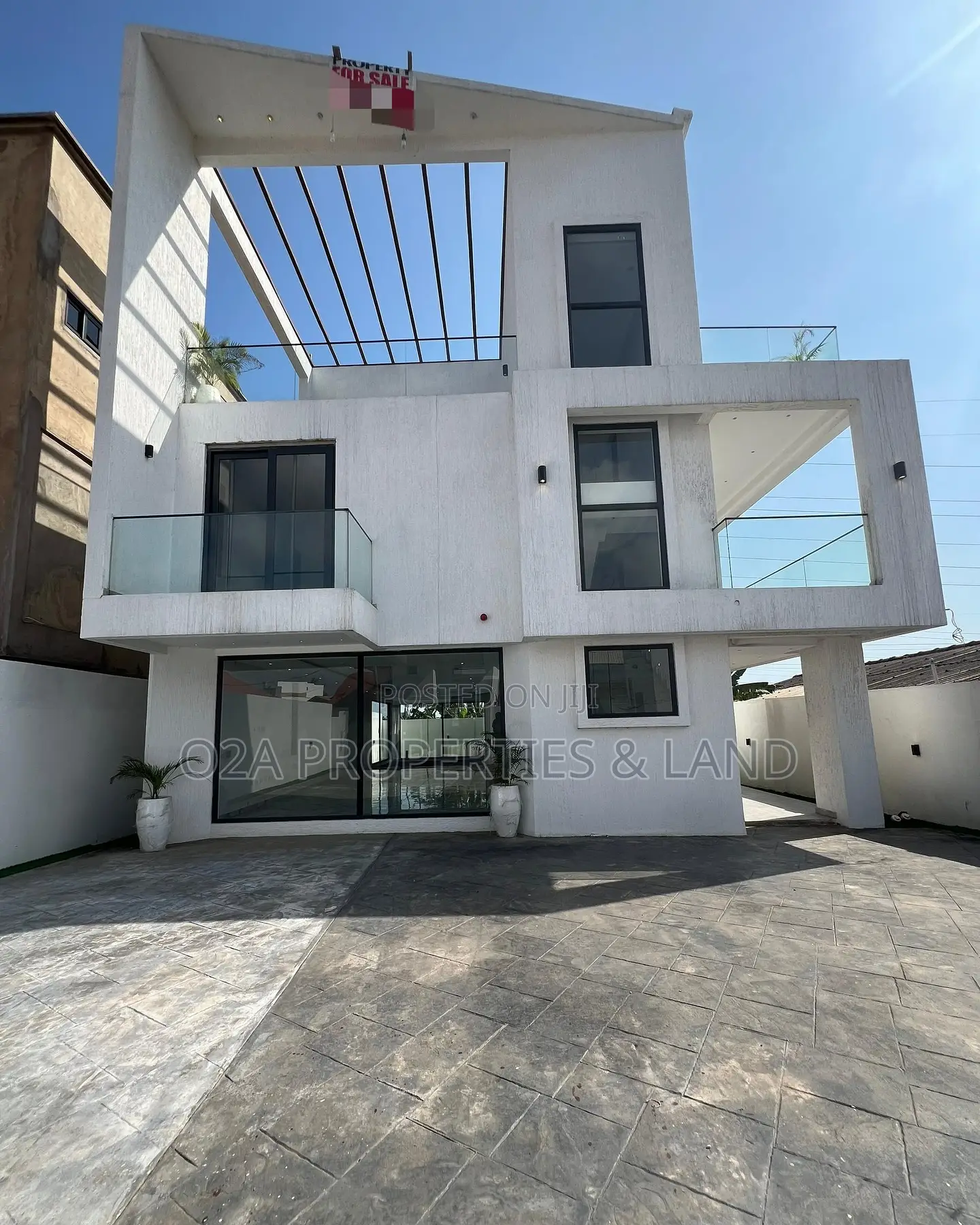 4bdrm House in East Legon, Bawaleshie for sale in Bawaleshie