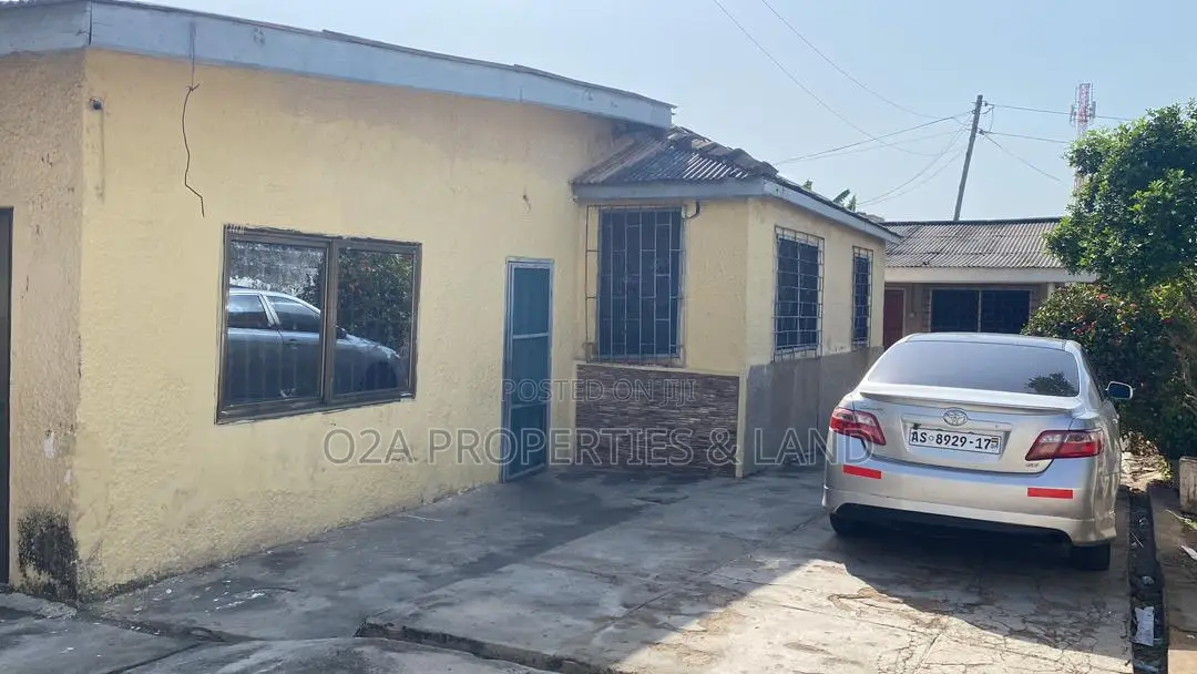 Executive Freehold 0.14 of Acre of Landat South Labadi in Estates