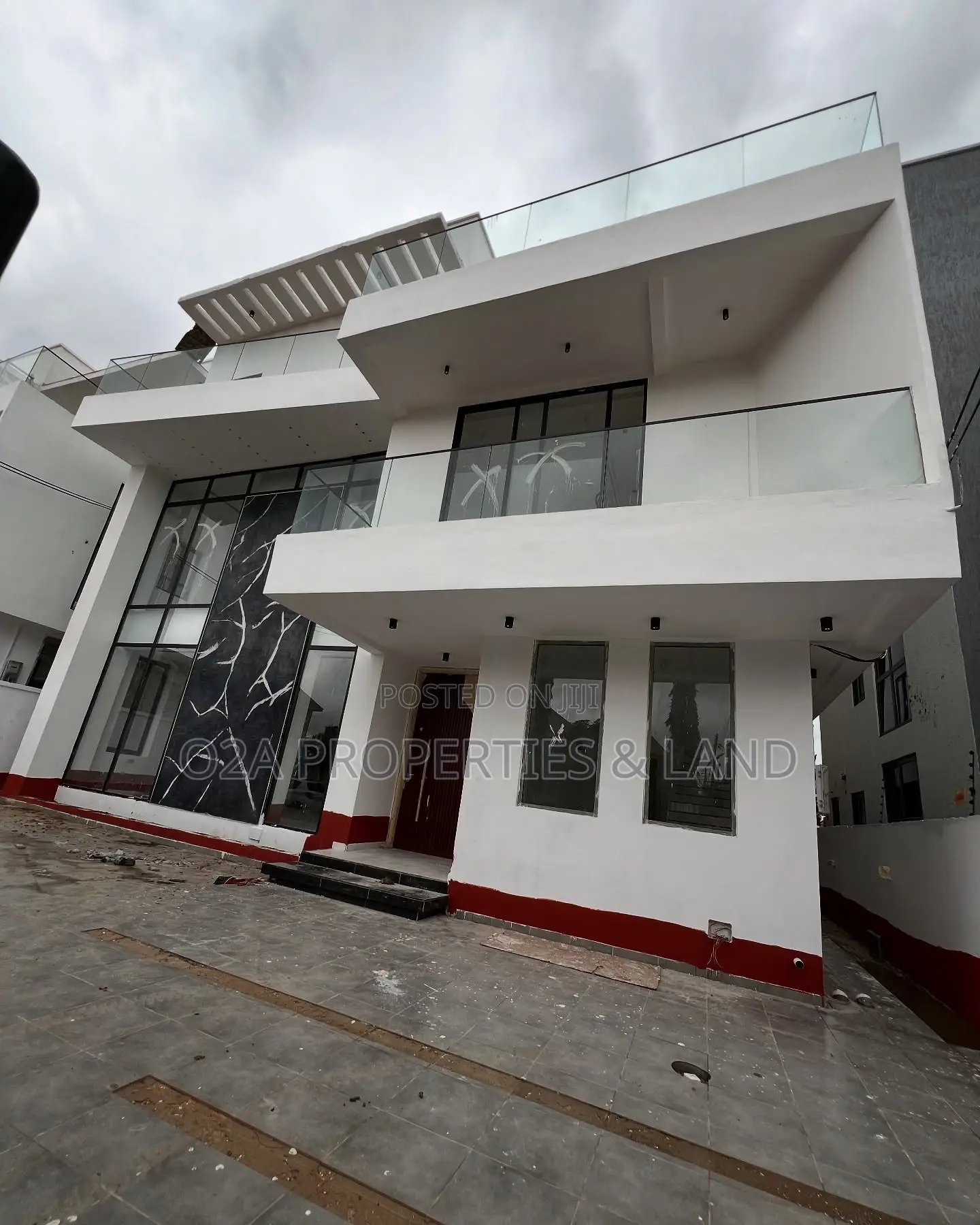 4bdrm House in Madina, Estate for sale in Estate