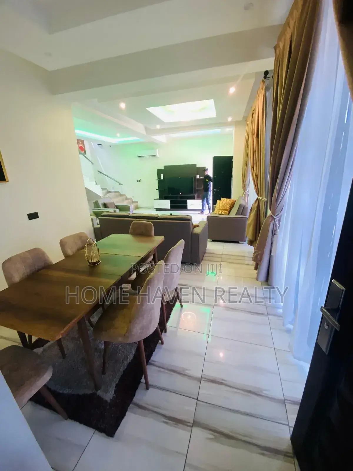 Furnished 4bdrm House in Cantonment, Cantonments for rent in Cantonments