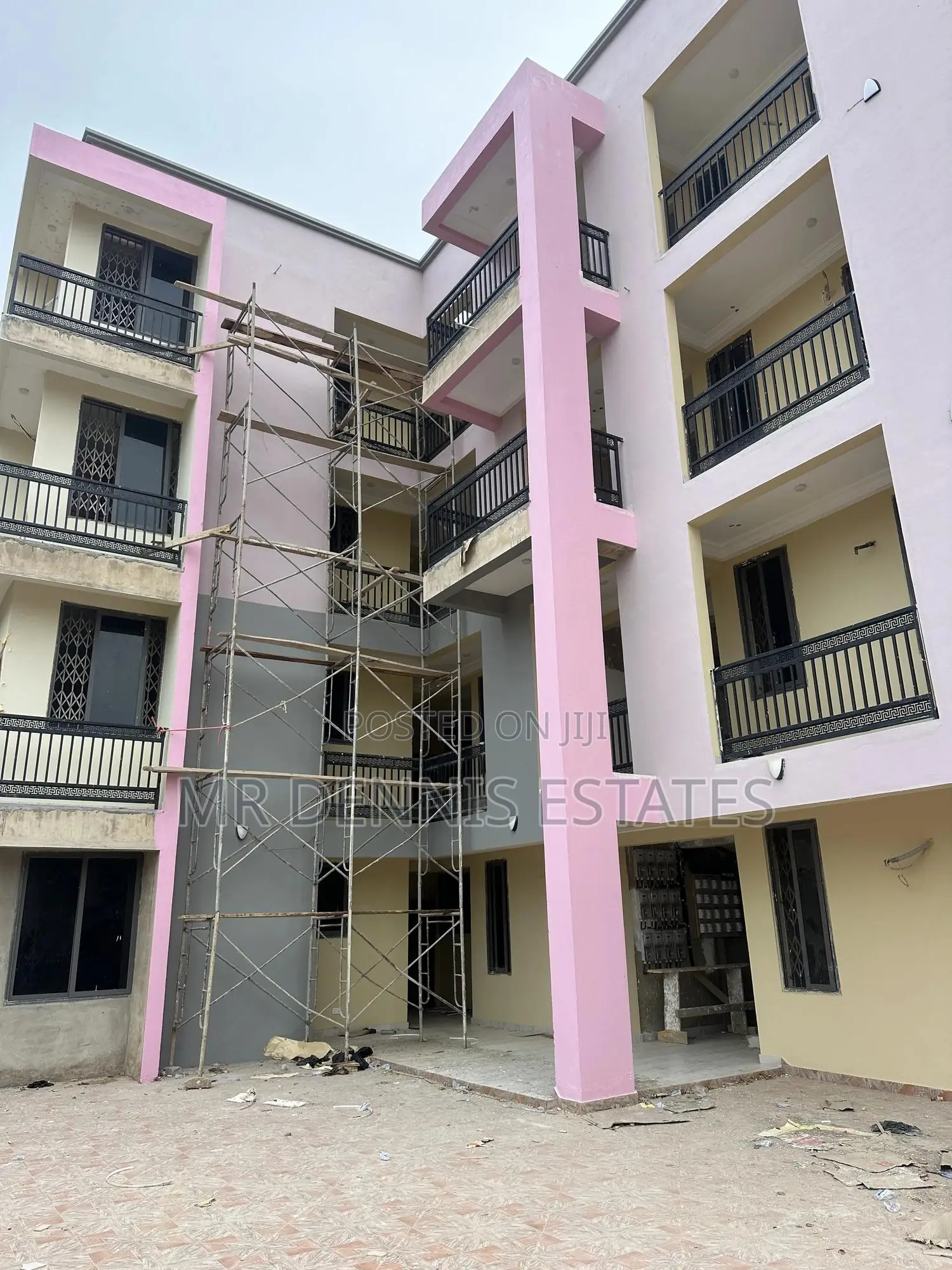 1bdrm Room & Parlour in Weija Apartments for rent in Weija Junction