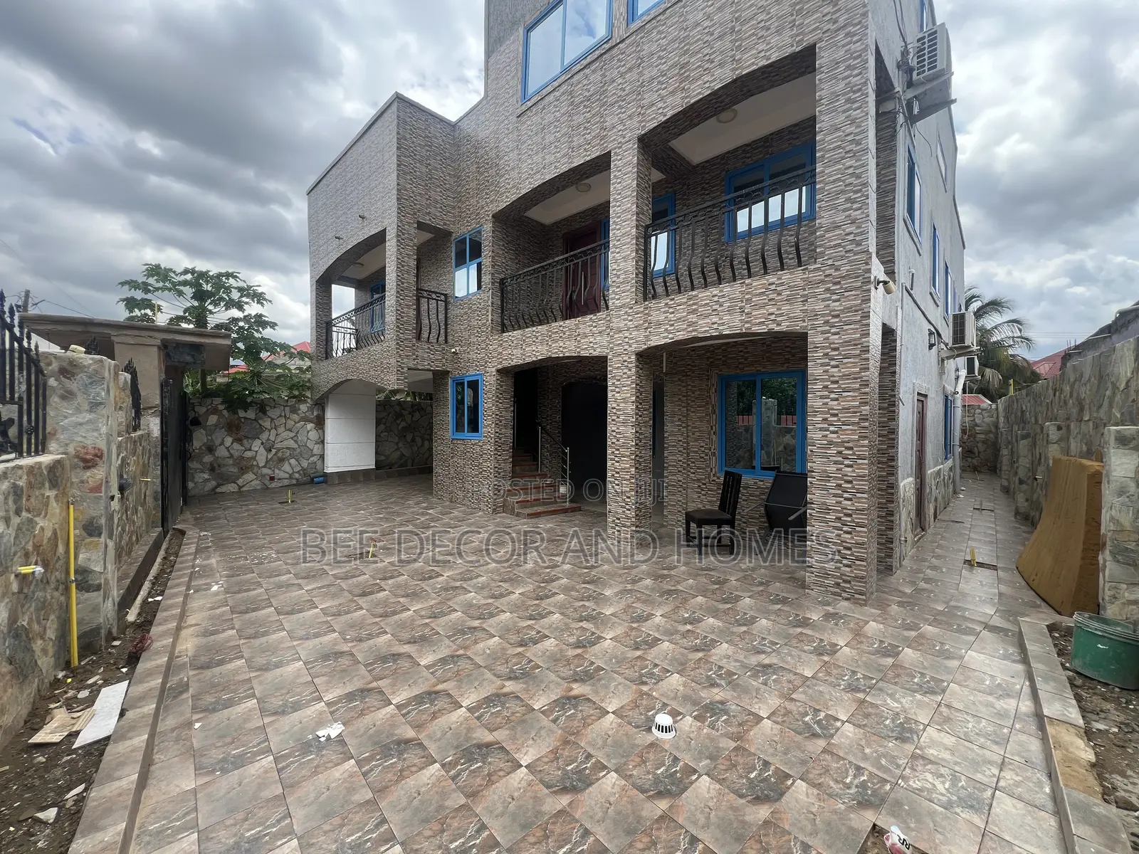 7bdrm Mansion in Bee Decor & Homes, Abokobi for sale in Abokobi