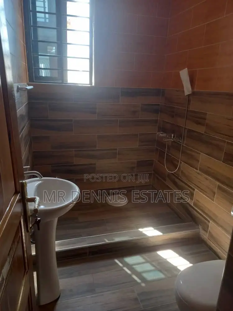 2bdrm Apartment in Westhills Mall Area for rent in West Hills Mall Area
