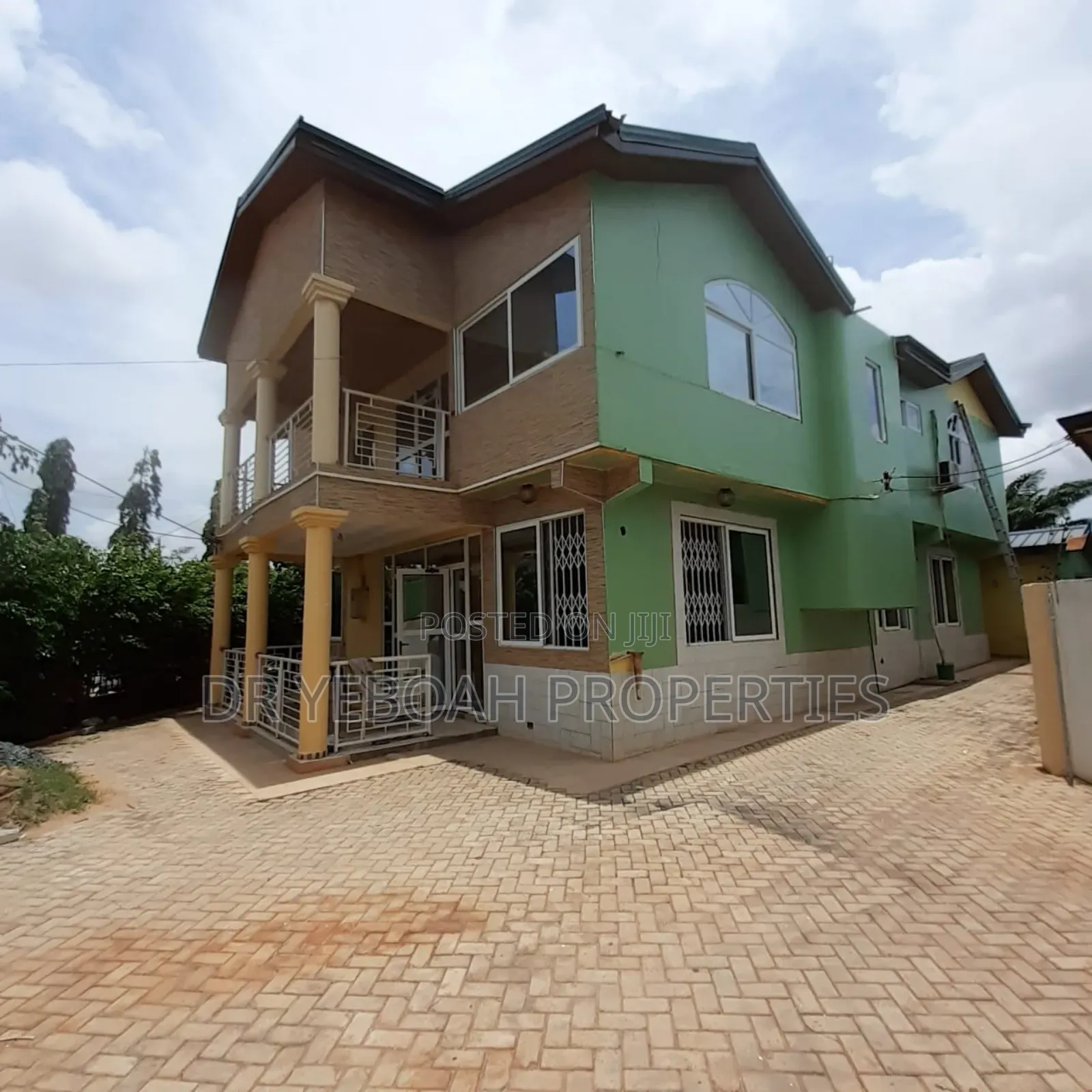 6bdrm Maisonette in Spintex:- 6 Bedrooms for rent in Spintex