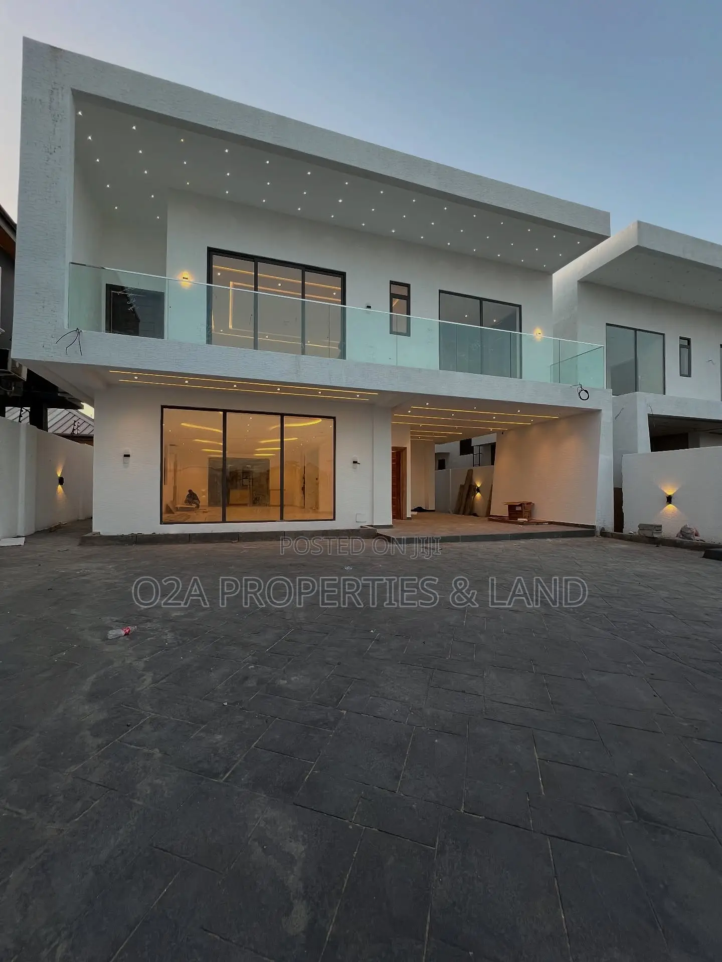 4bdrm House in Ashaley Botwe, Lake Side Estate for sale in Lake Side Estate