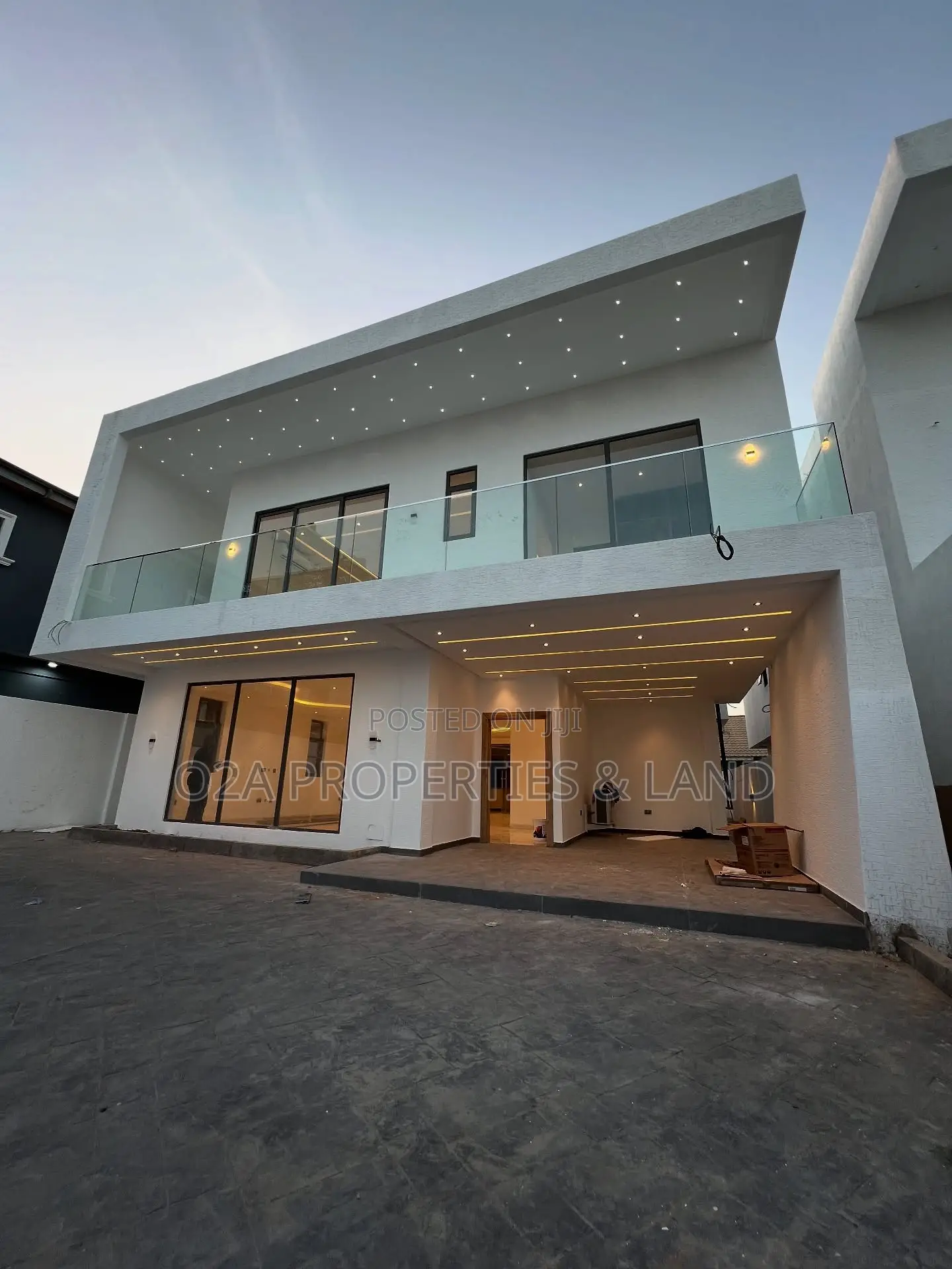 4bdrm House in Ashaley Botwe, Lake Side Estate for sale in Lake Side Estate