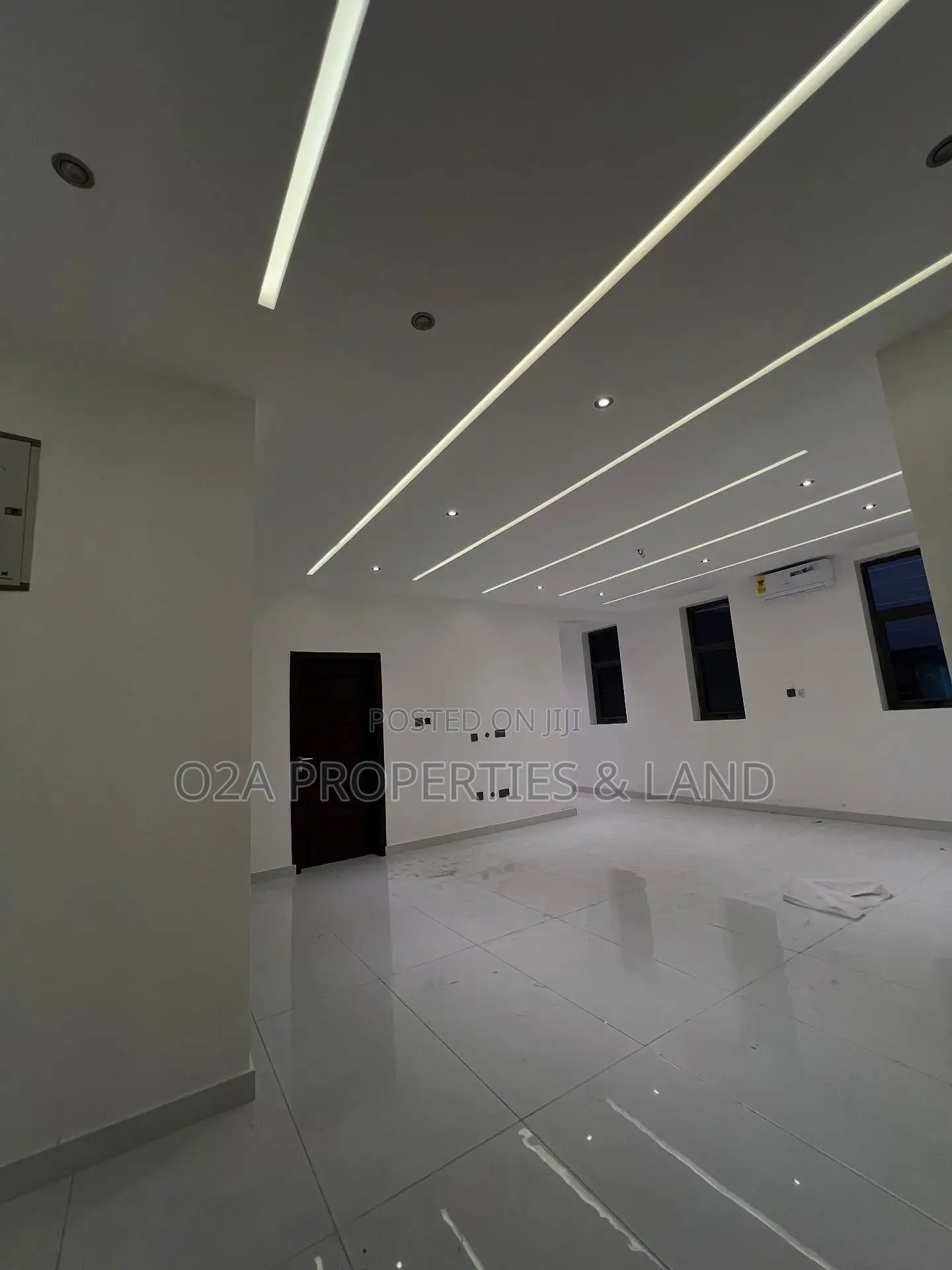 4bdrm House in Ashaley Botwe, Lake Side Estate for sale in Lake Side Estate